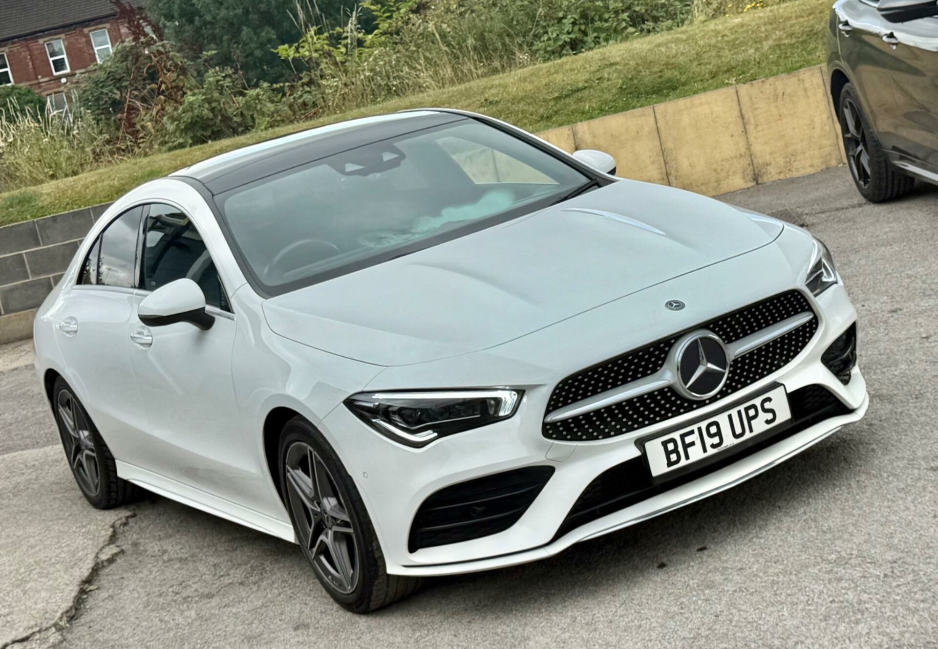Mercedes Benz CLA