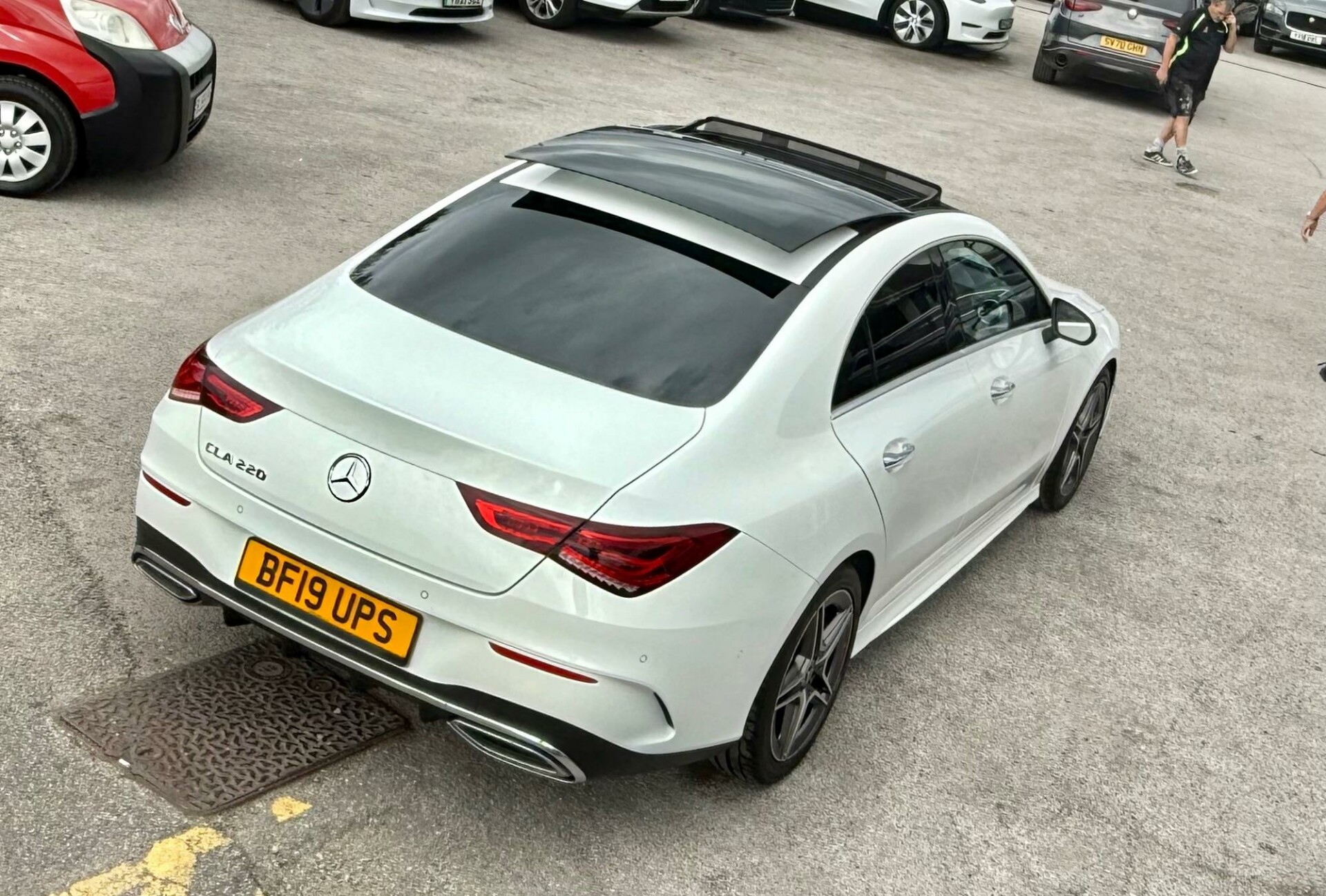Mercedes Benz CLA