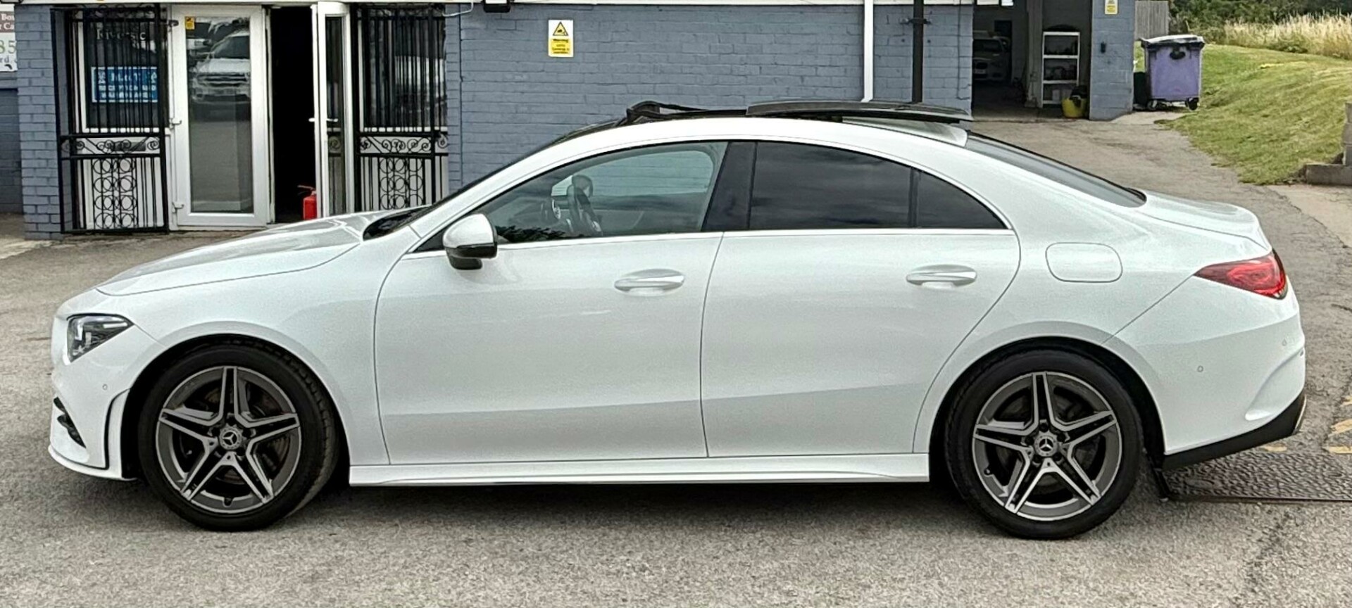 Mercedes Benz CLA