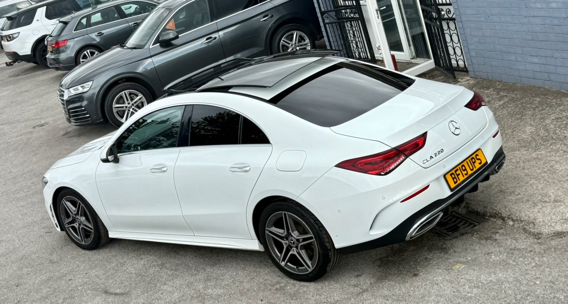 Mercedes Benz CLA
