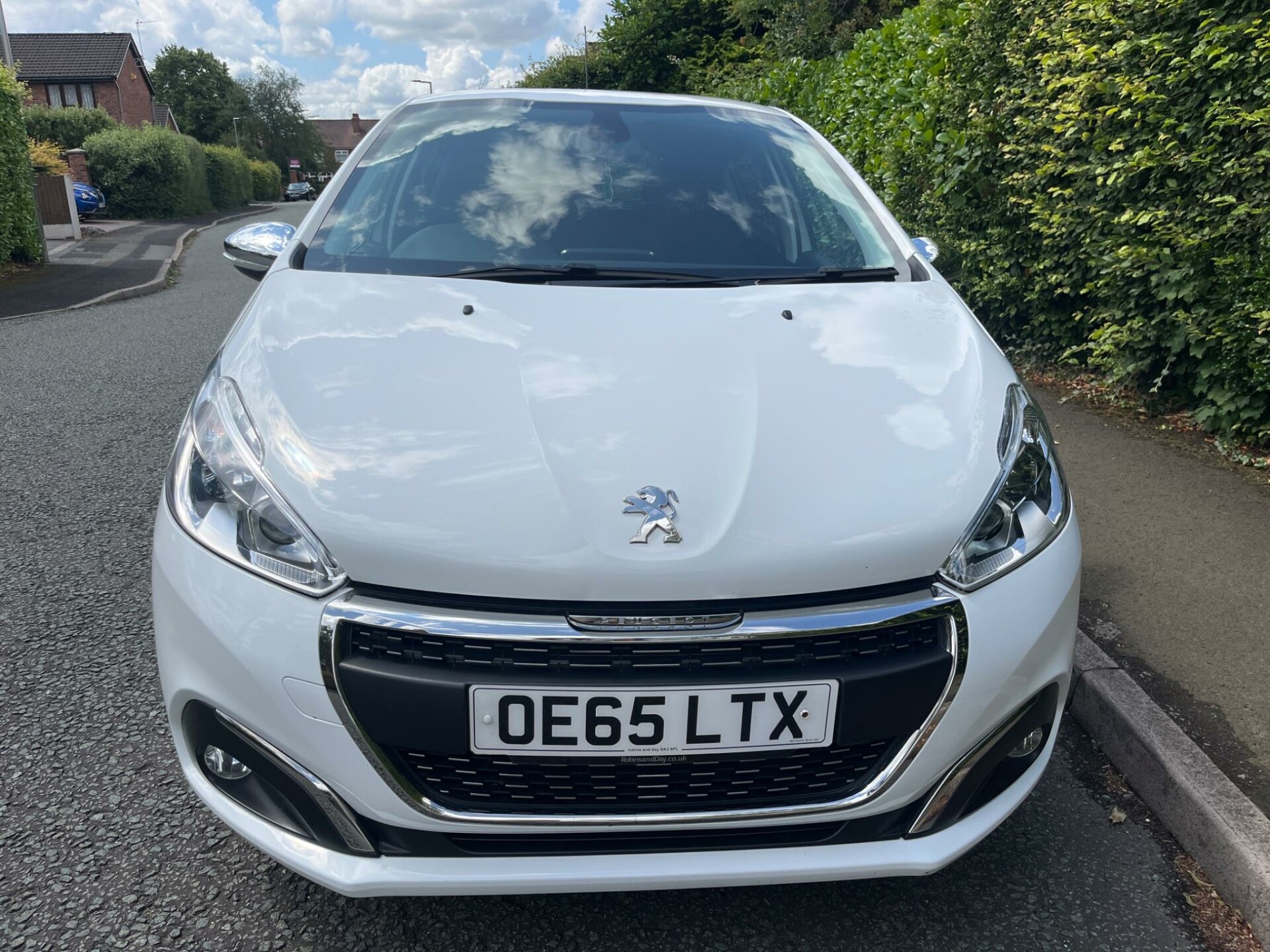 Peugeot 208