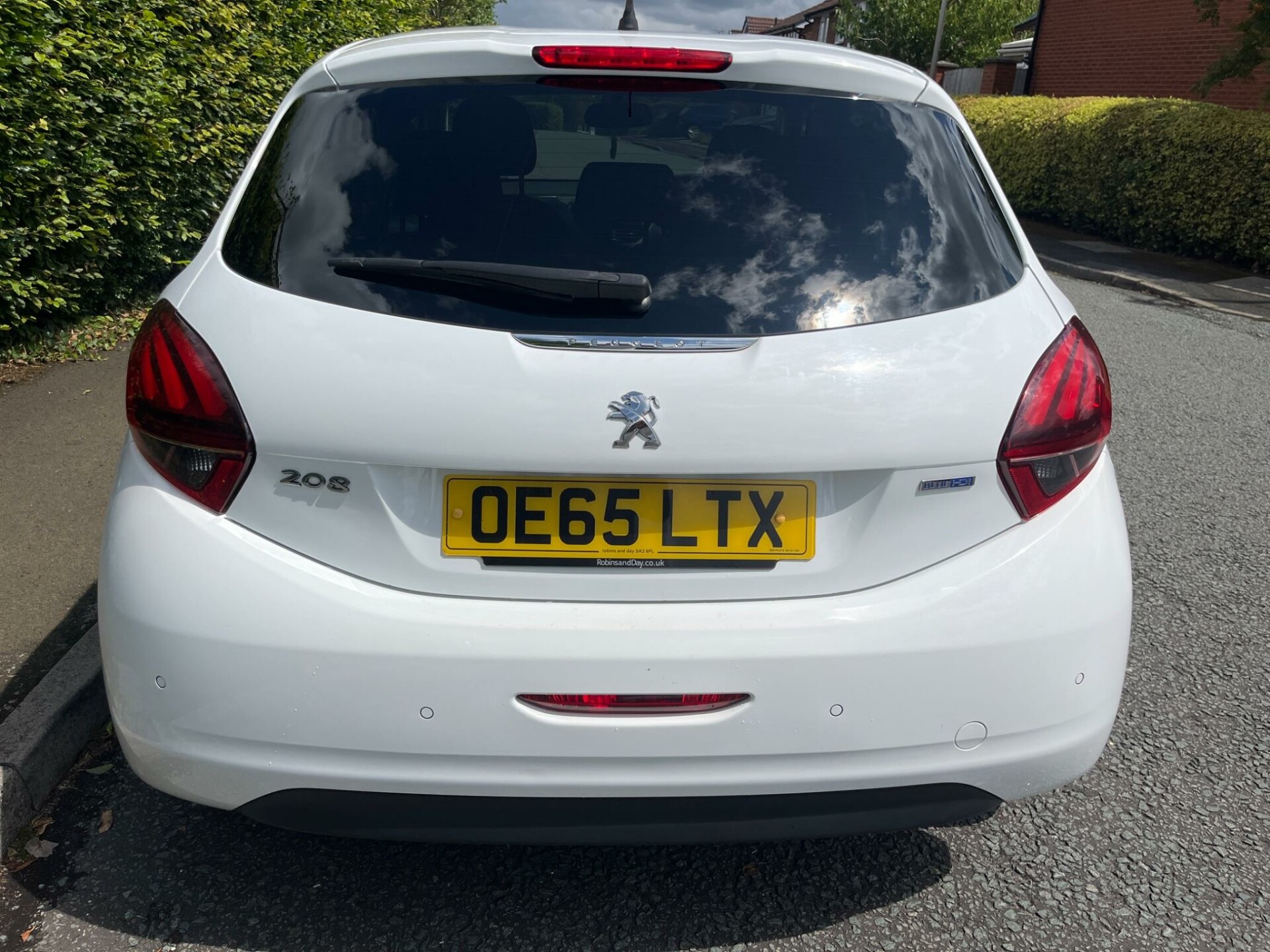 Peugeot 208