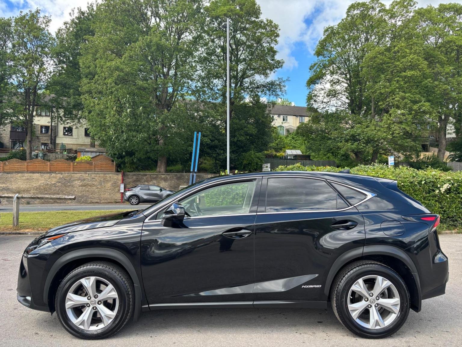 Lexus NX 300h