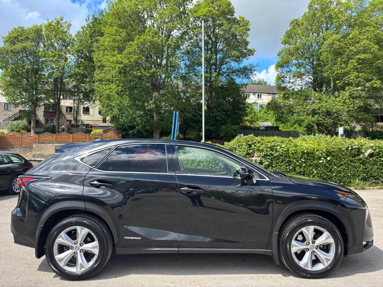 Lexus NX 300h