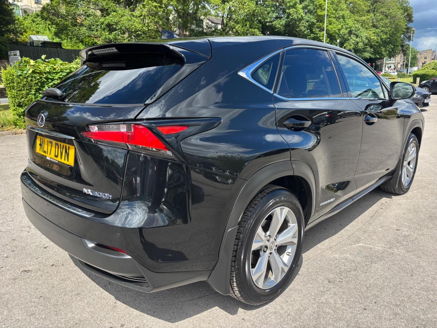 Lexus NX 300h