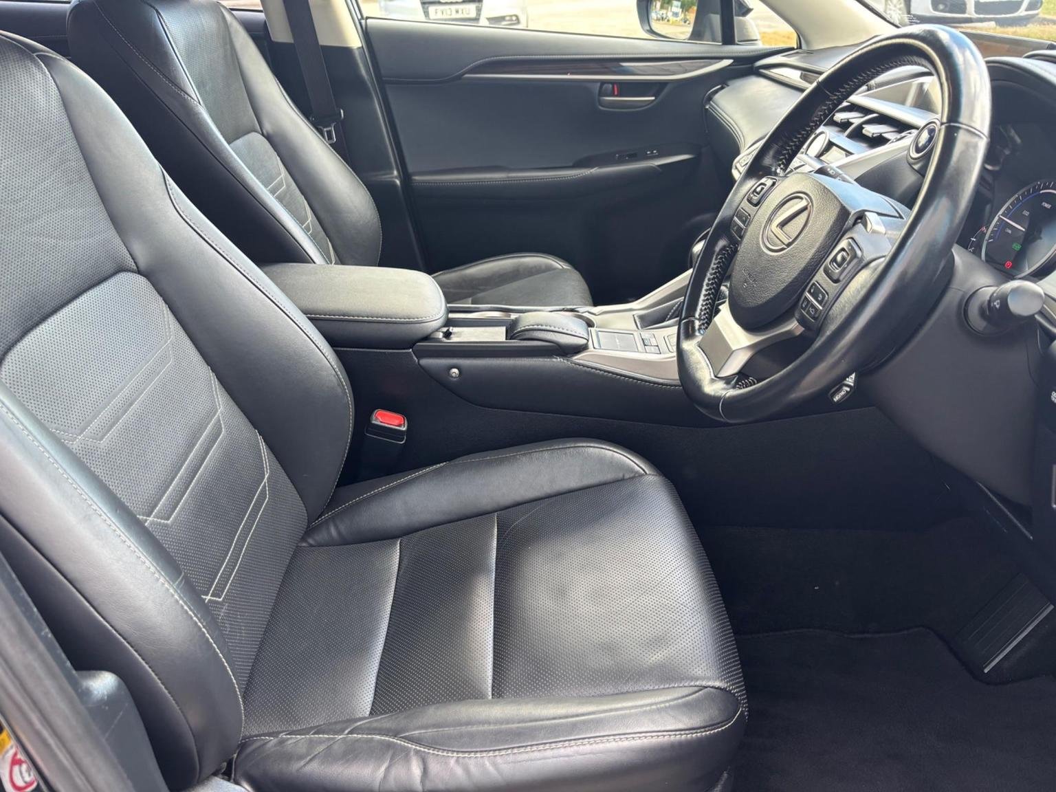 Lexus NX 300h