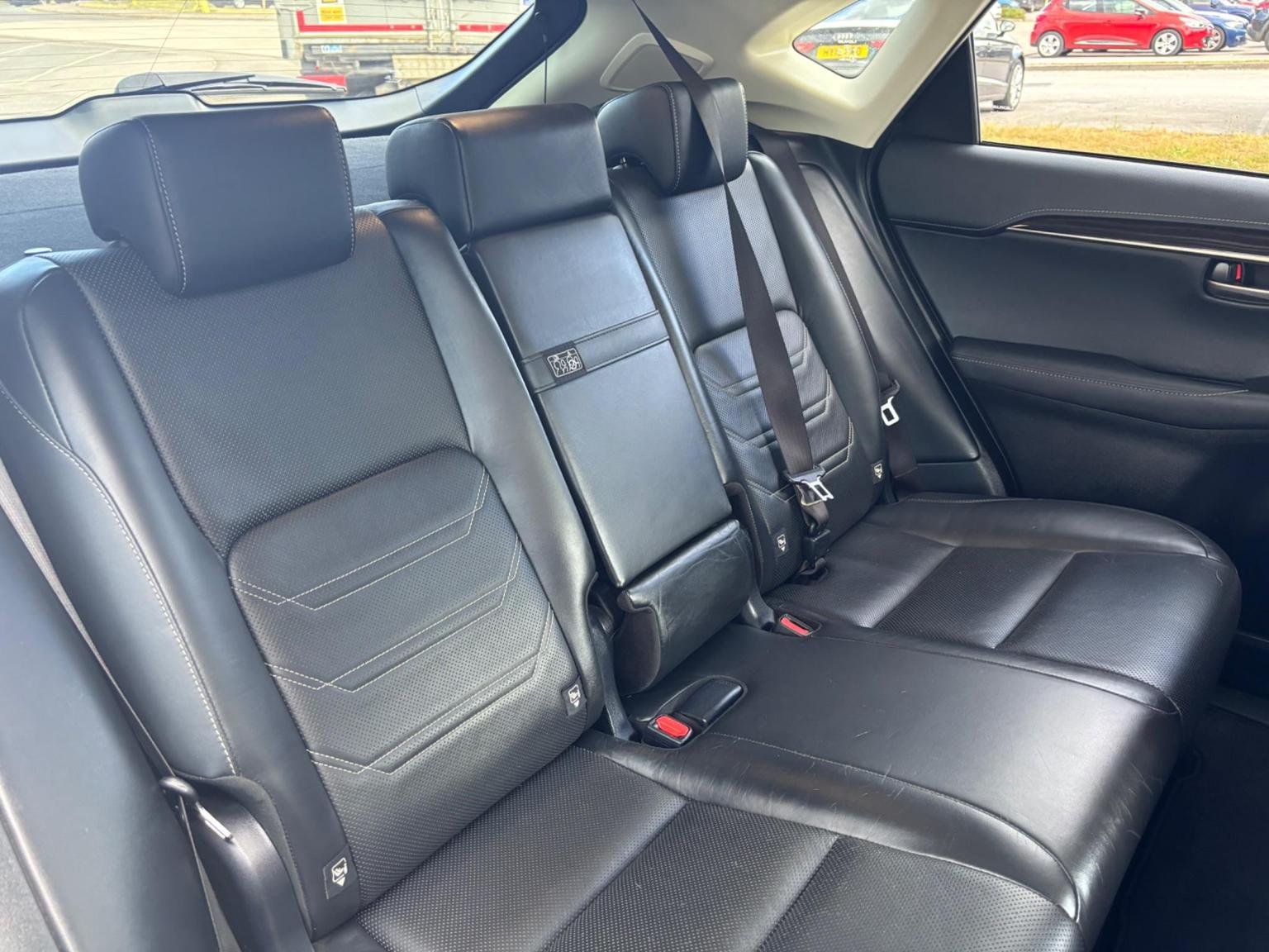 Lexus NX 300h