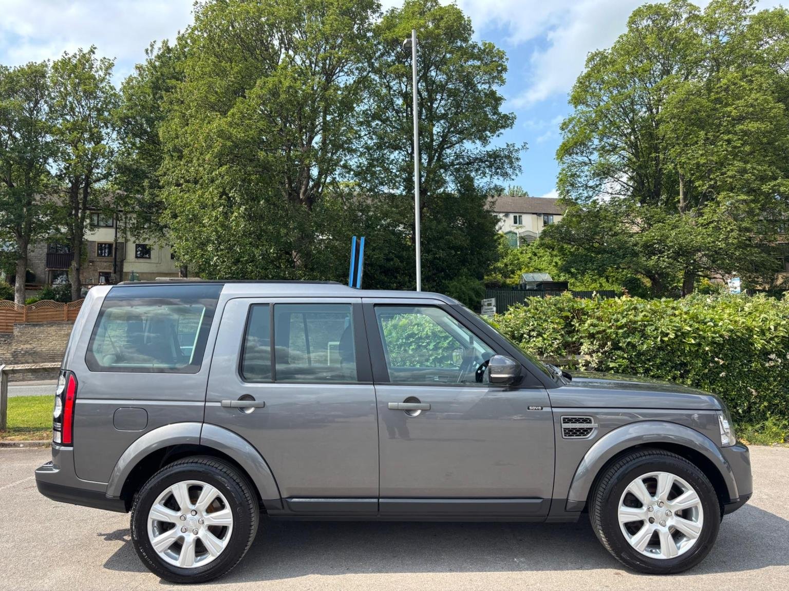 Land Rover Discovery 4