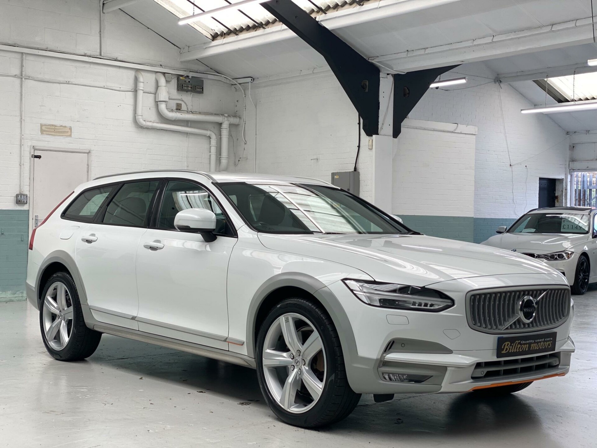 Volvo V90