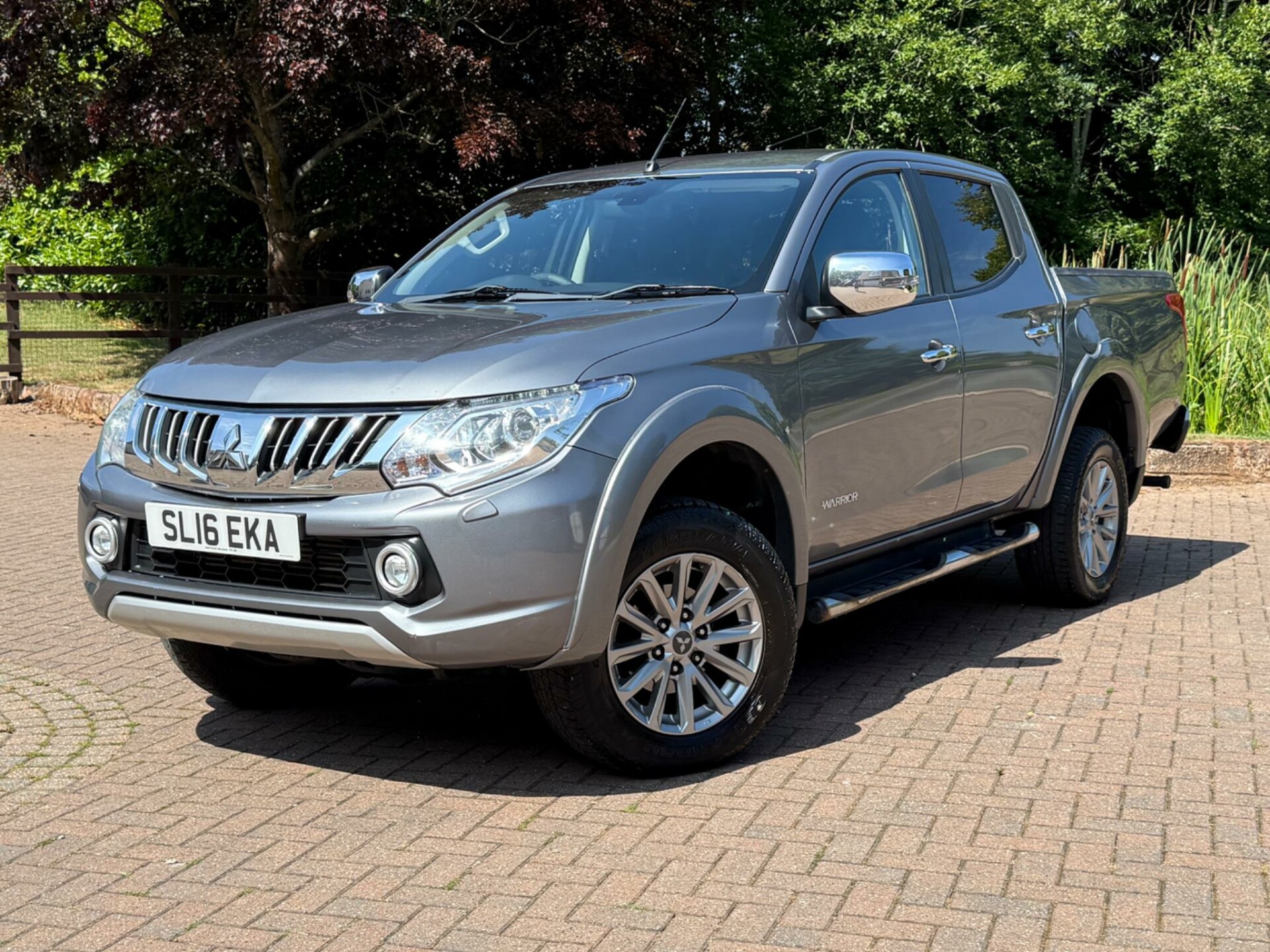 Mitsubishi L200
