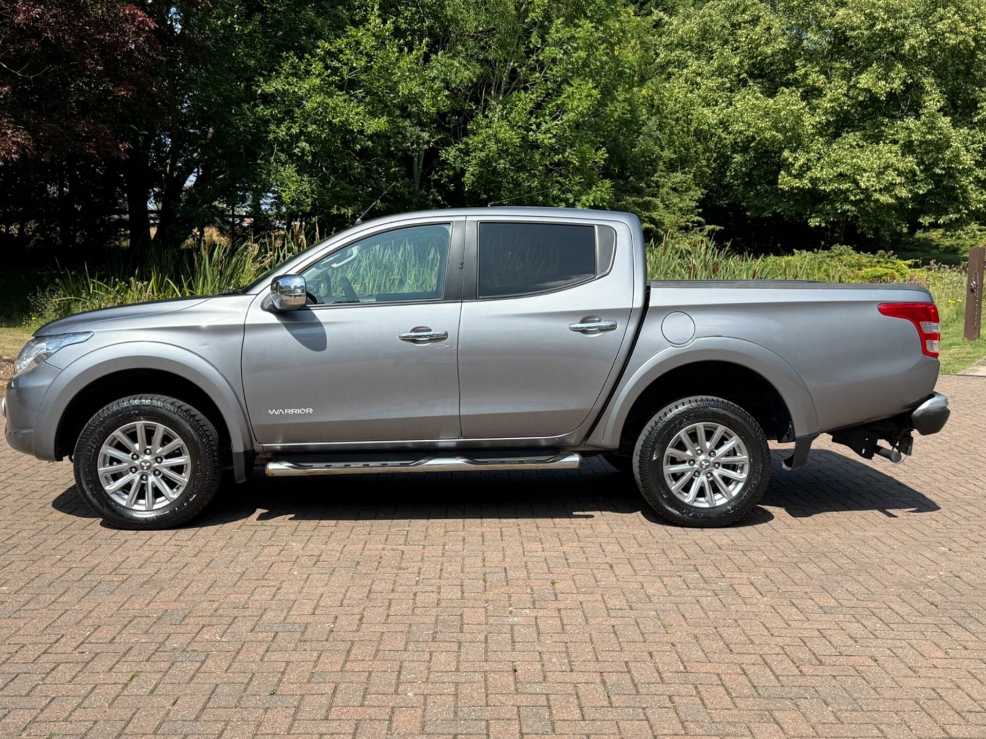 Mitsubishi L200