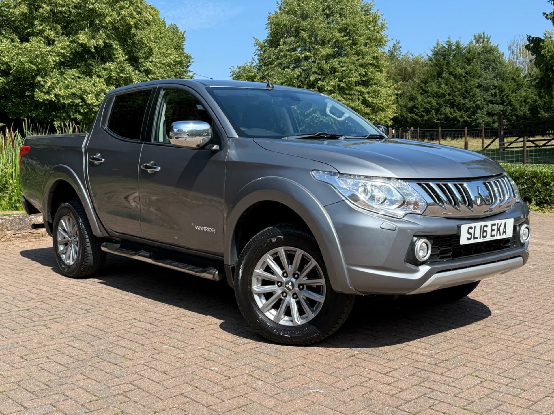 Mitsubishi L200