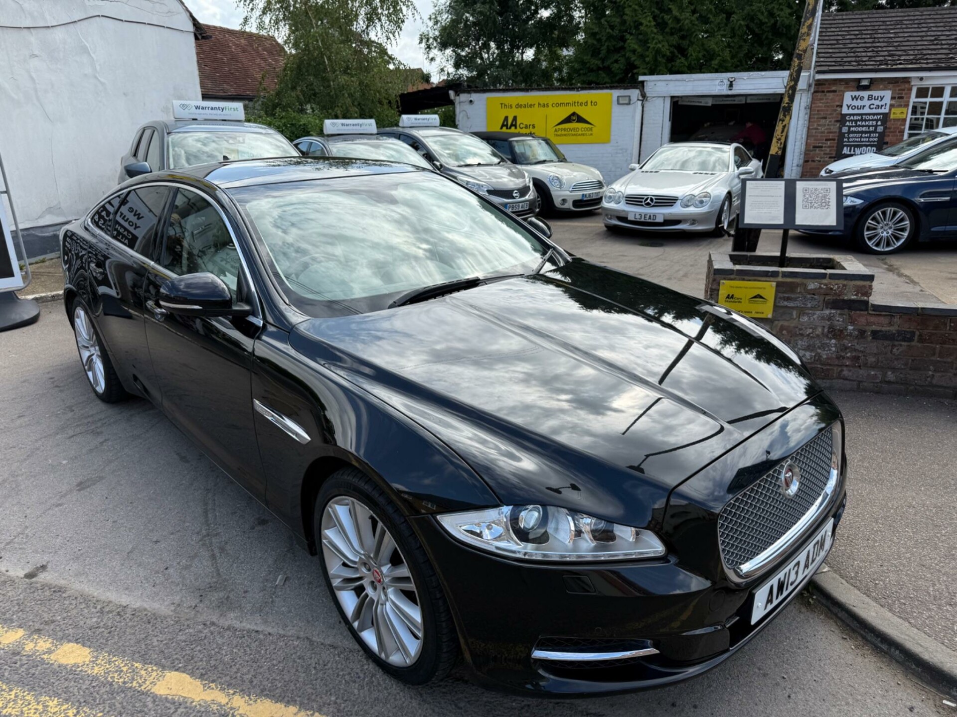 Jaguar XJ