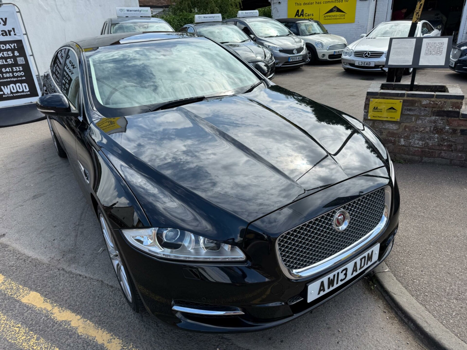 Jaguar XJ