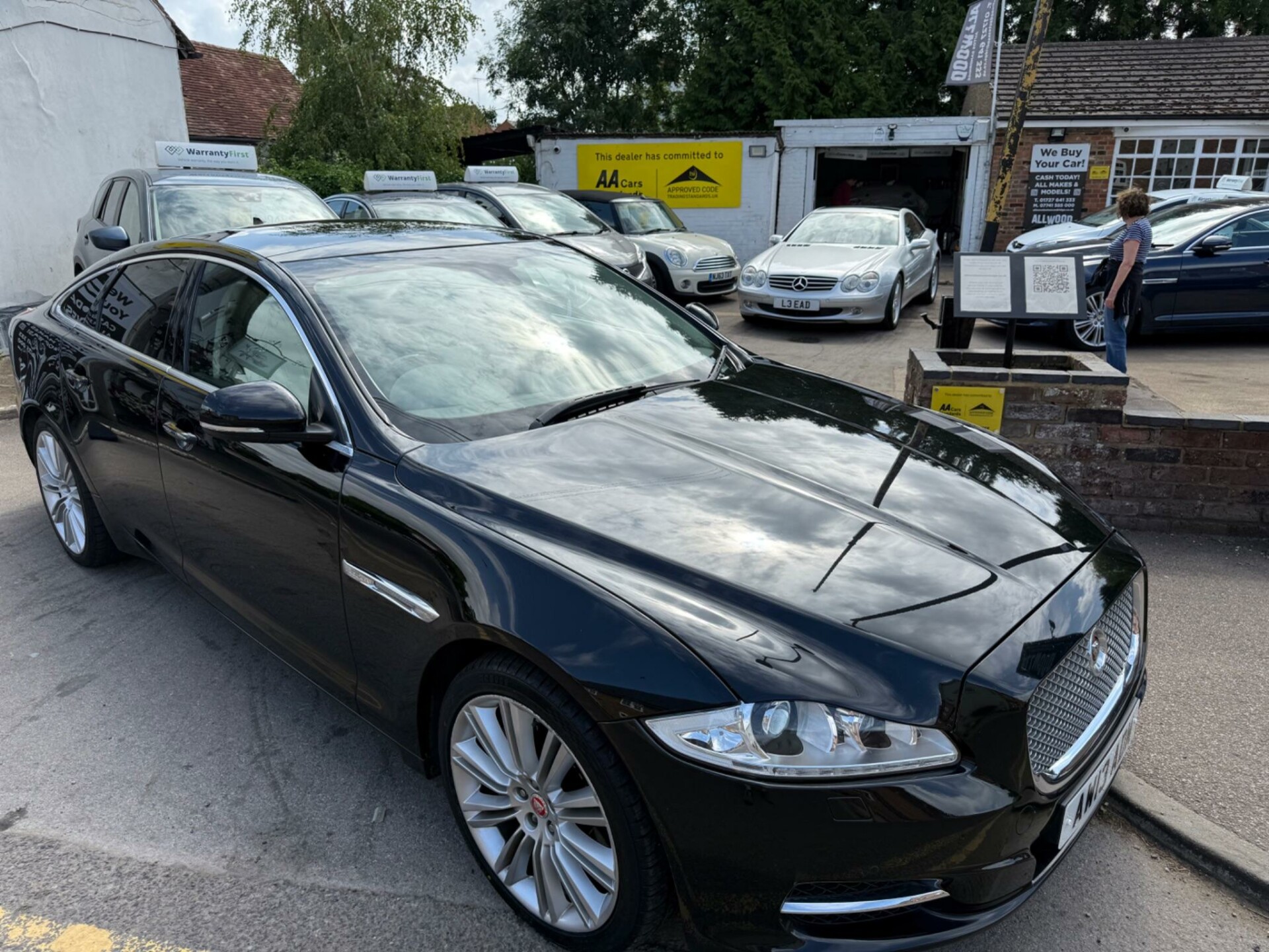 Jaguar XJ