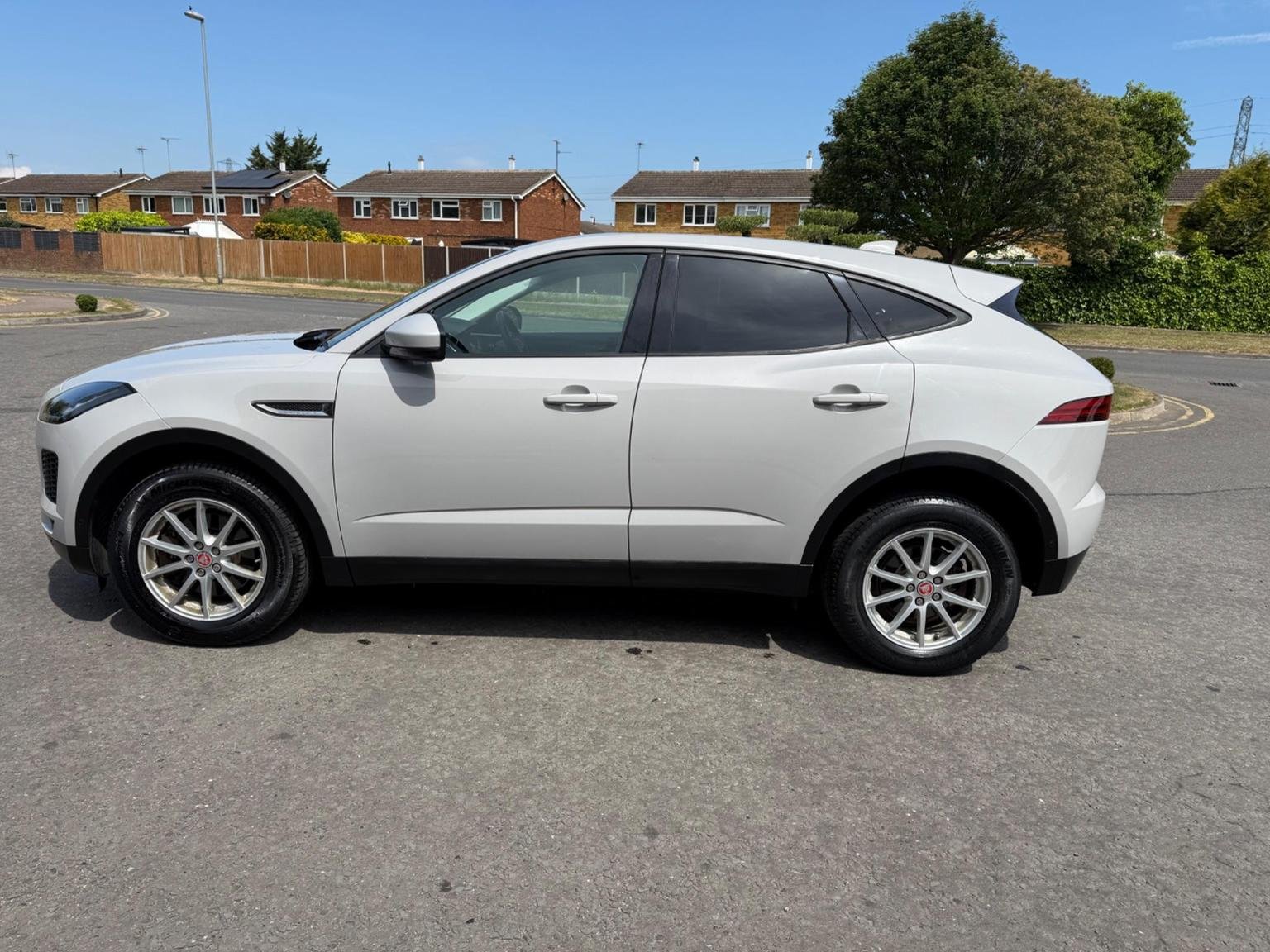 Jaguar E Pace