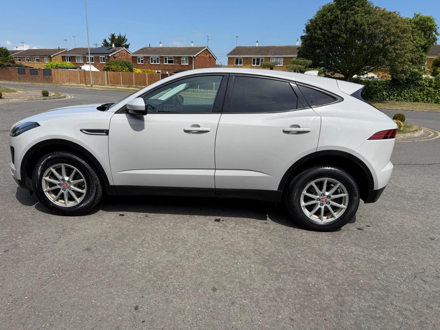 Jaguar E Pace