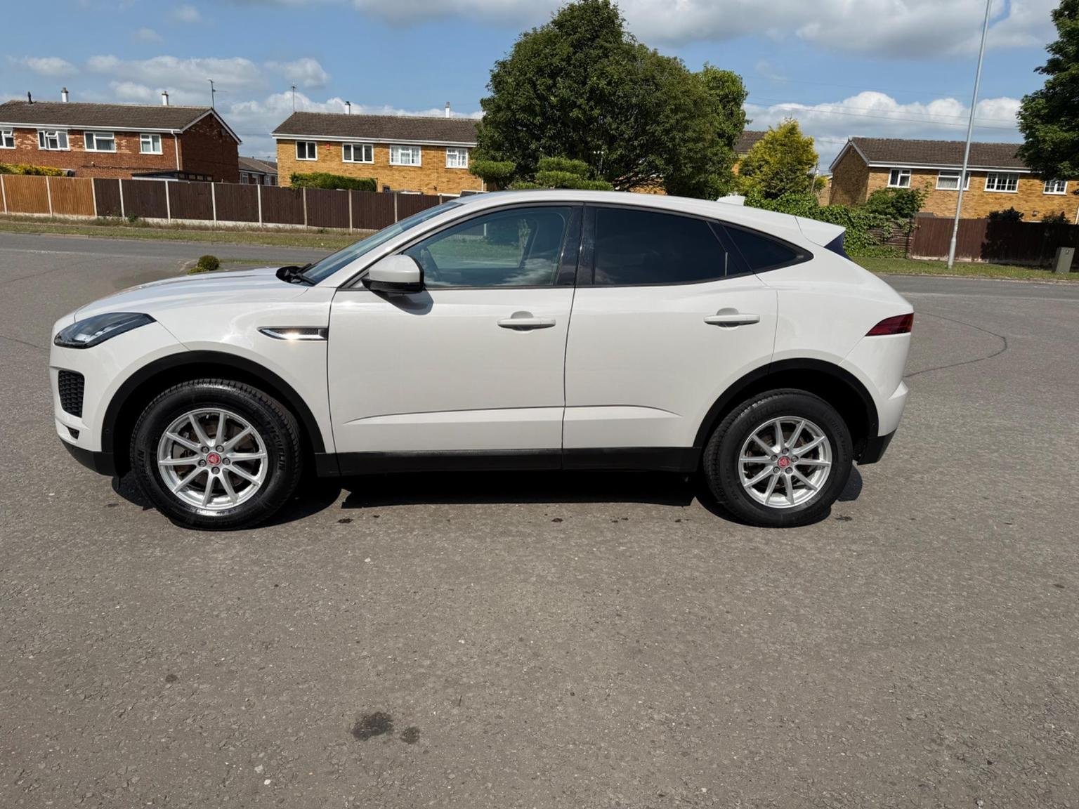 Jaguar E Pace