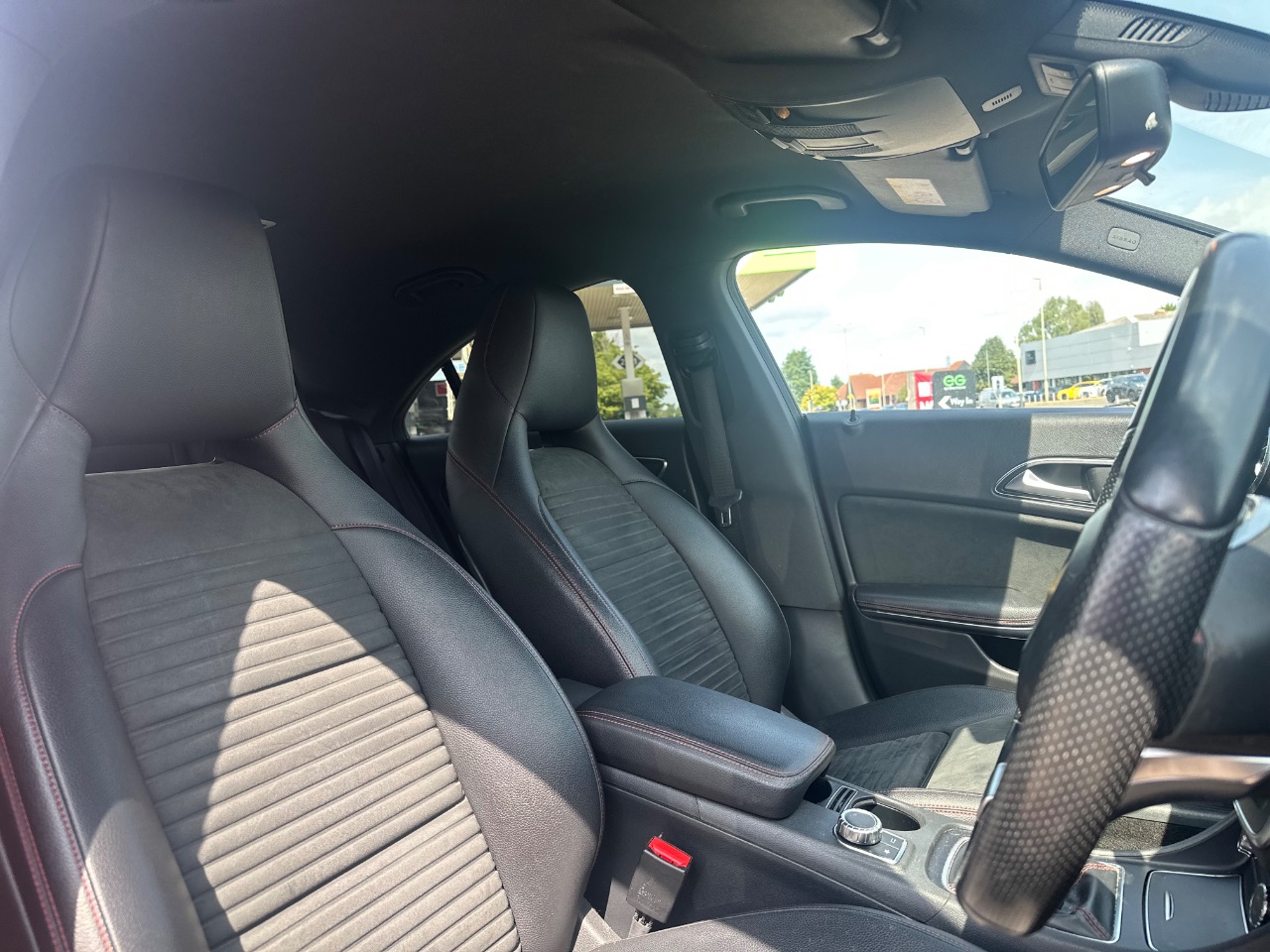 Mercedes Benz CLA