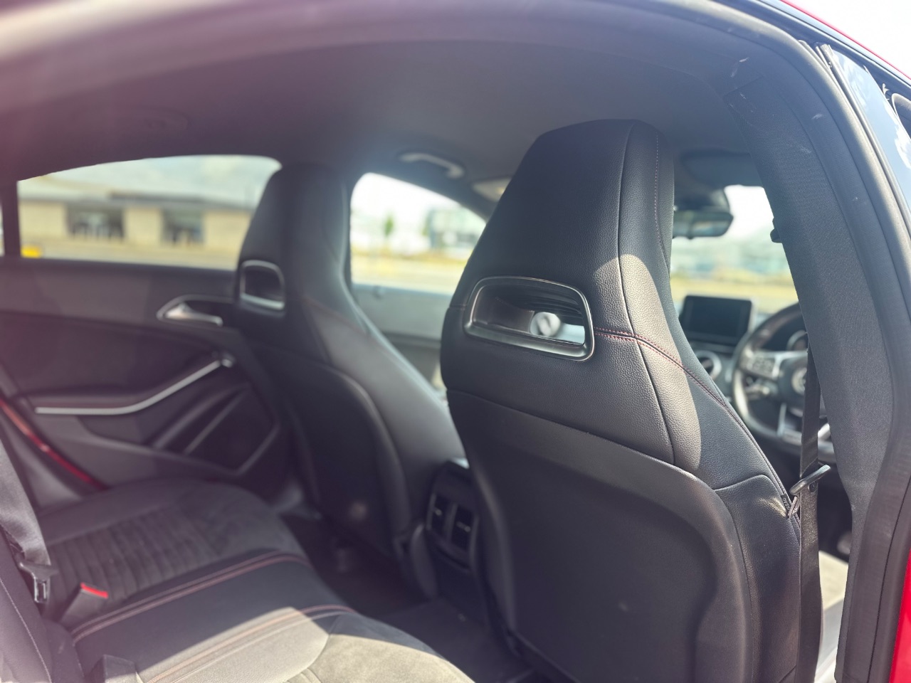 Mercedes Benz CLA