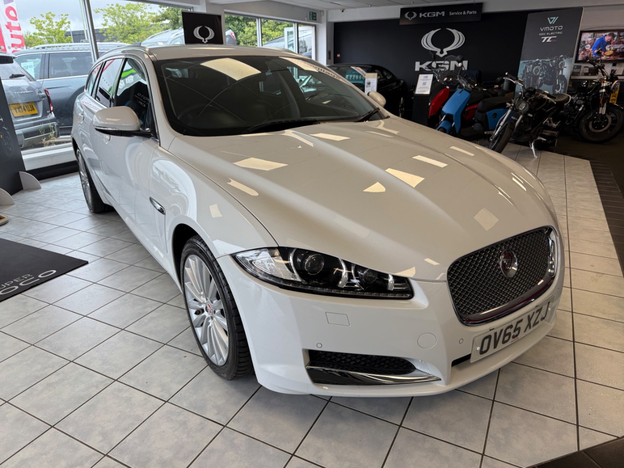 Jaguar XF