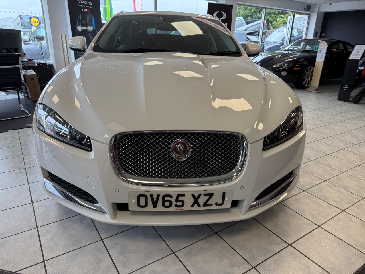 Jaguar XF