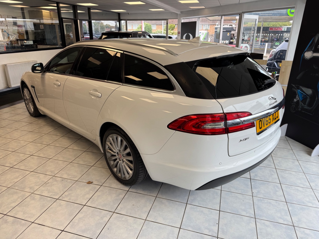 Jaguar XF