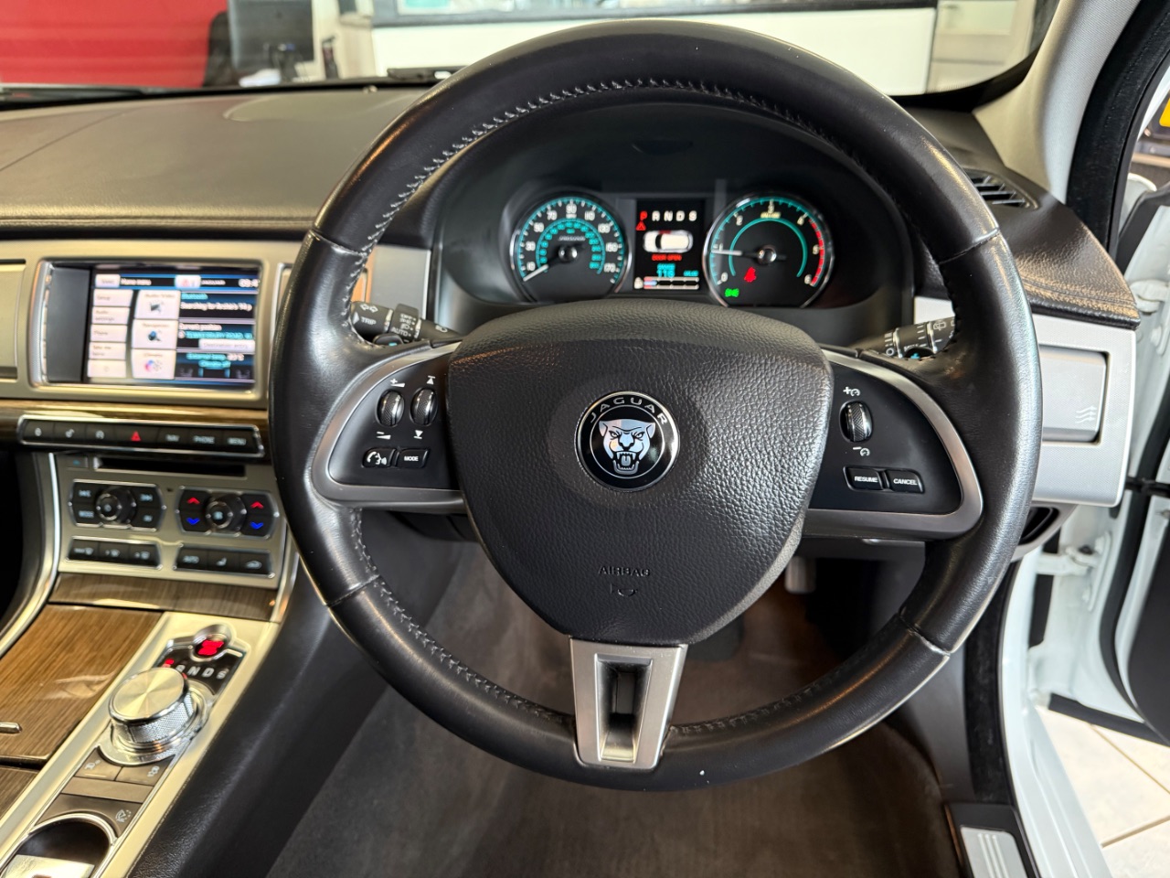 Jaguar XF