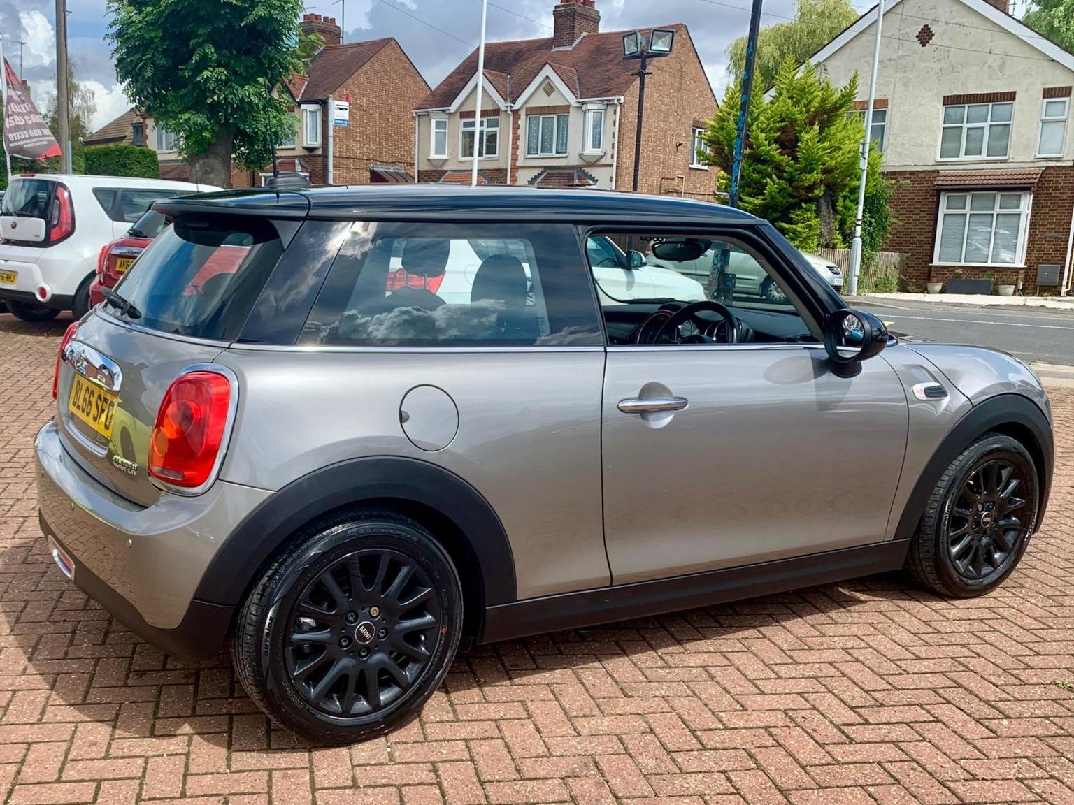 MINI Hatch