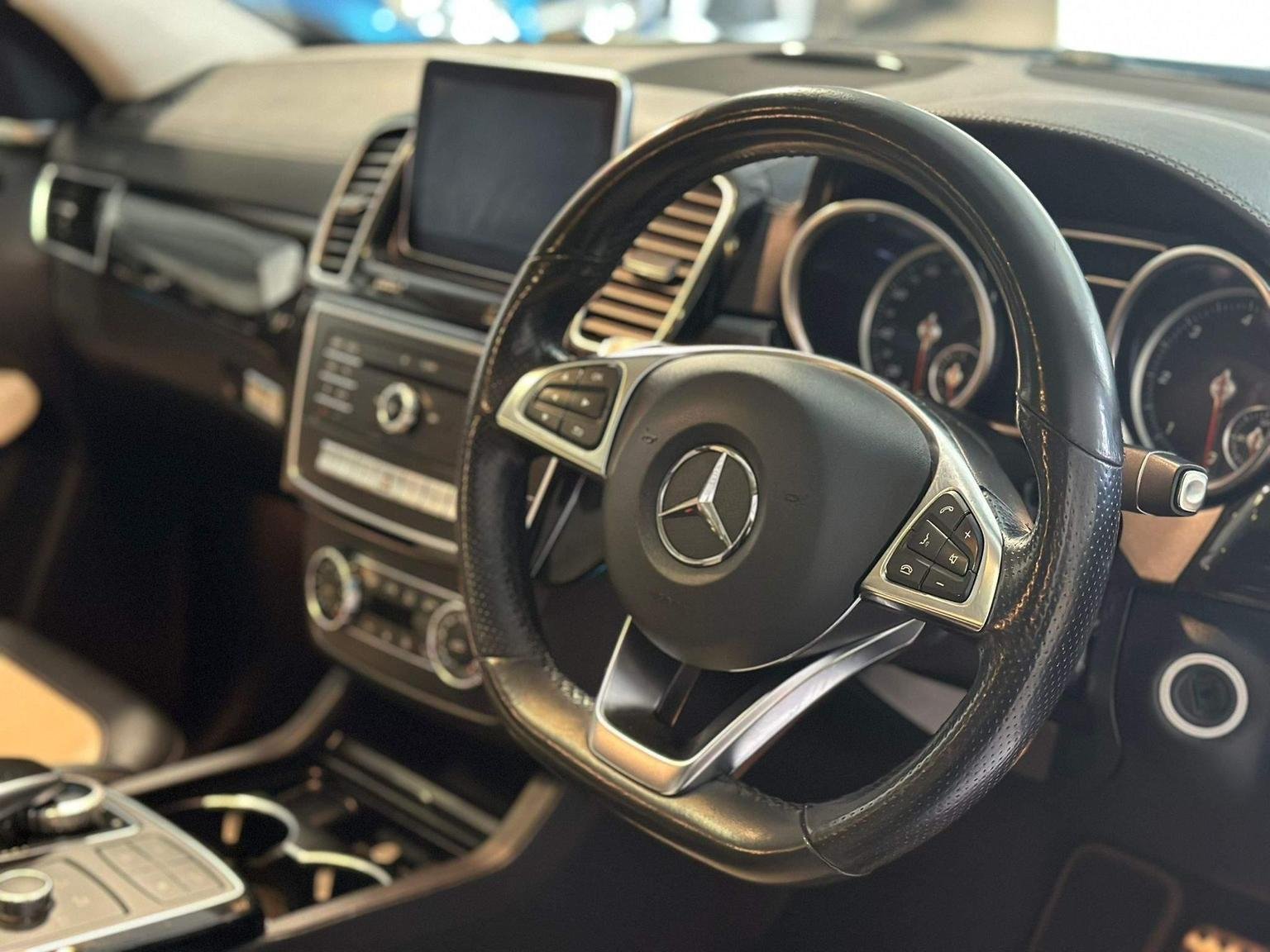 Mercedes Benz GLE-CLASS
