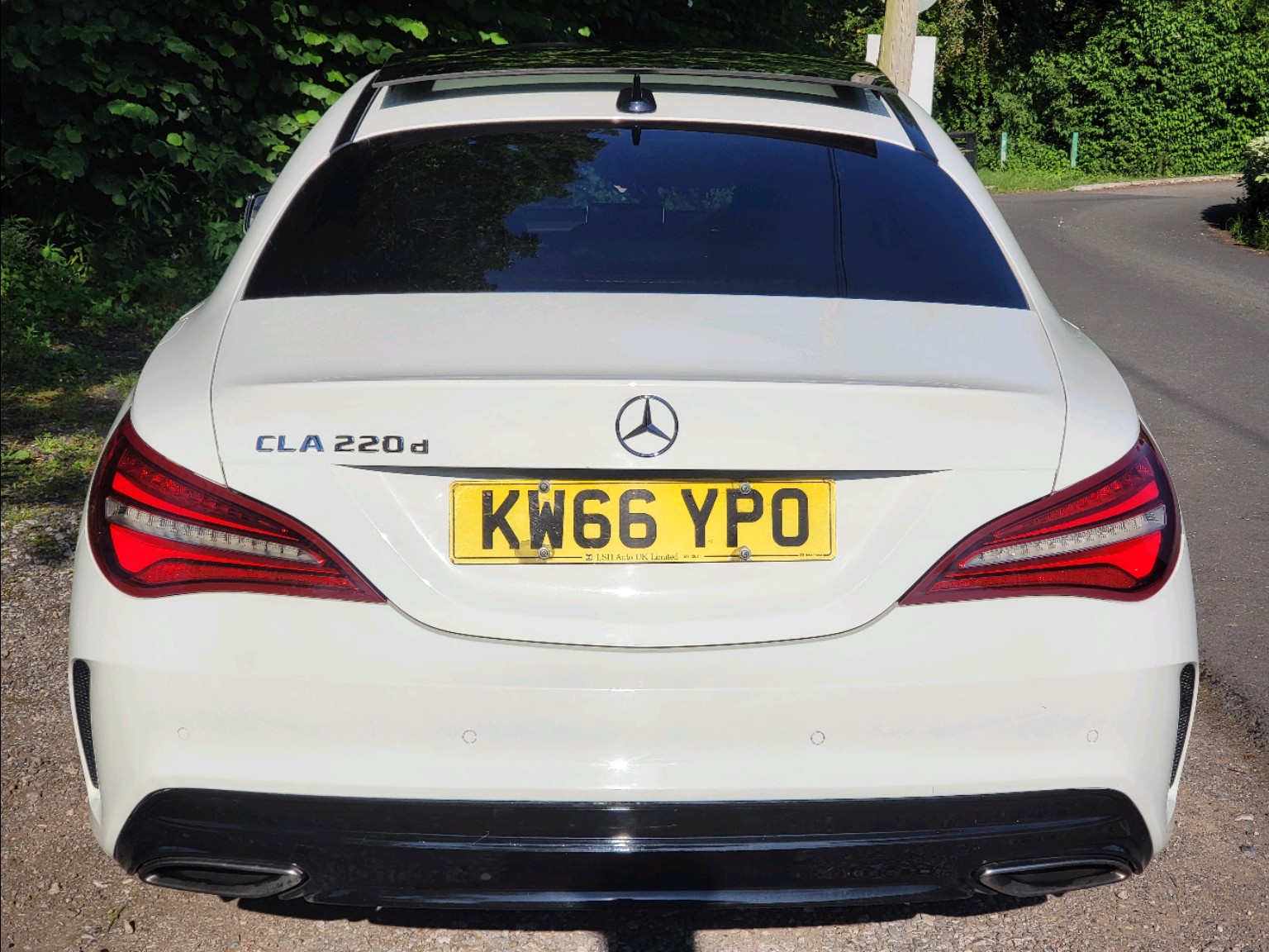 Mercedes Benz CLA