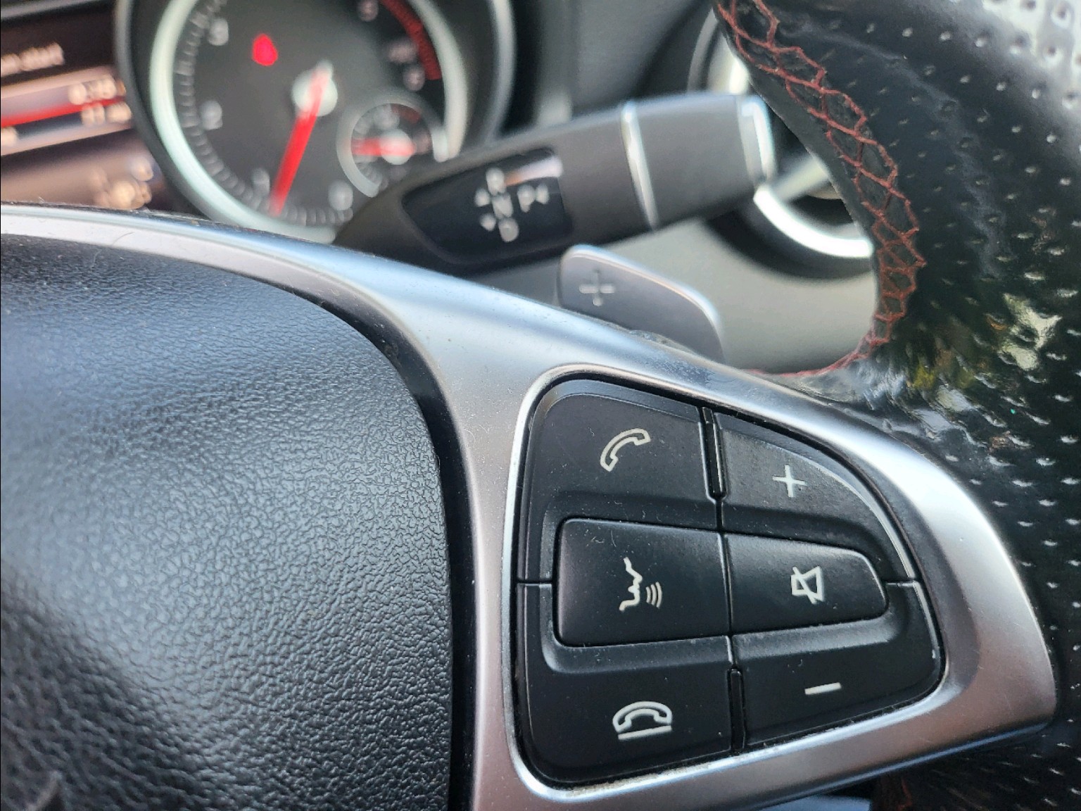 Mercedes Benz CLA