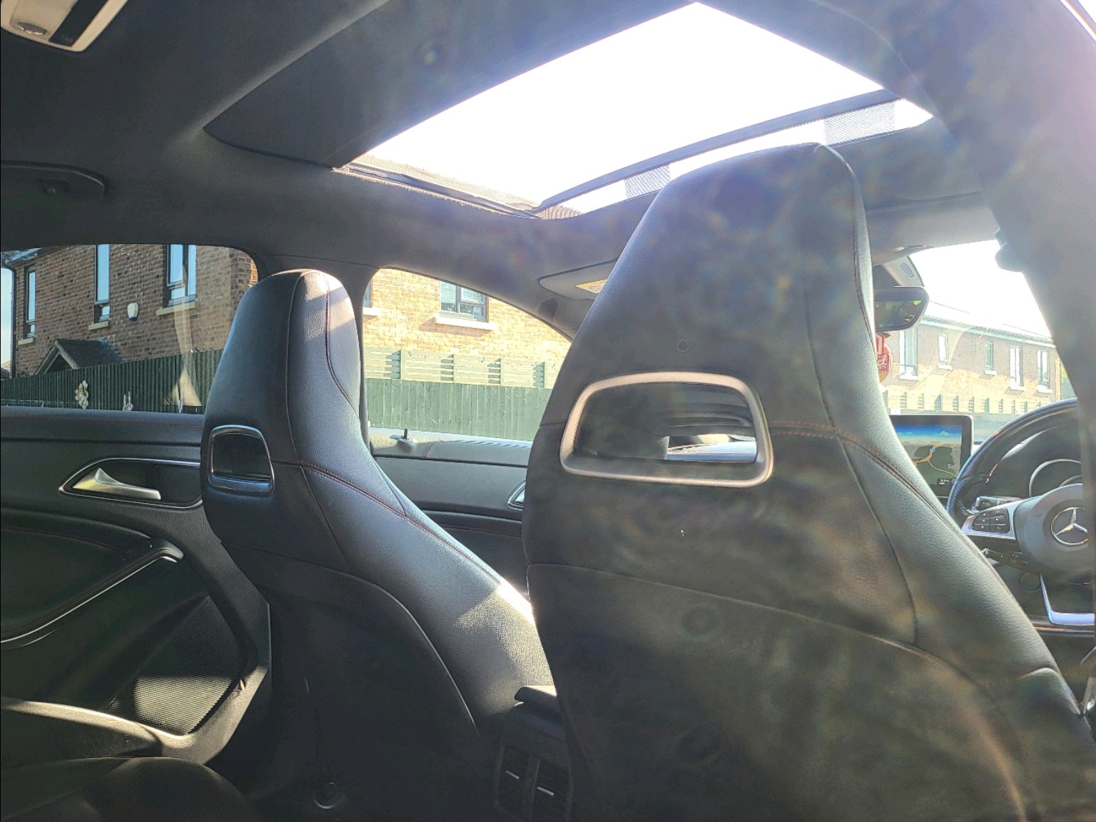 Mercedes Benz CLA