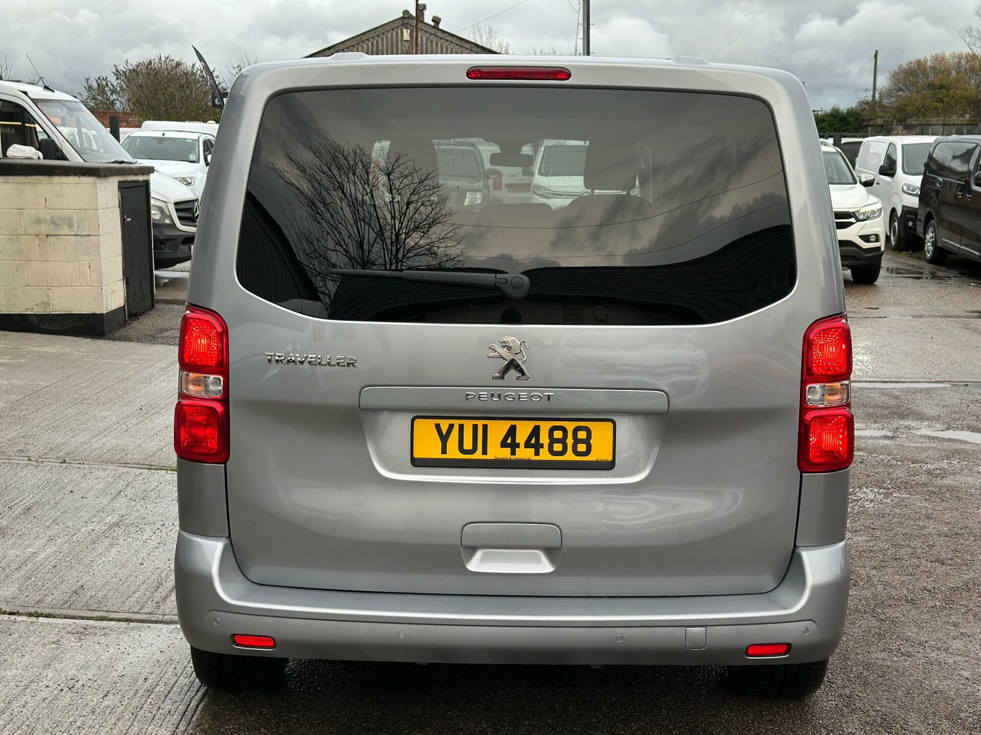 Peugeot Traveller