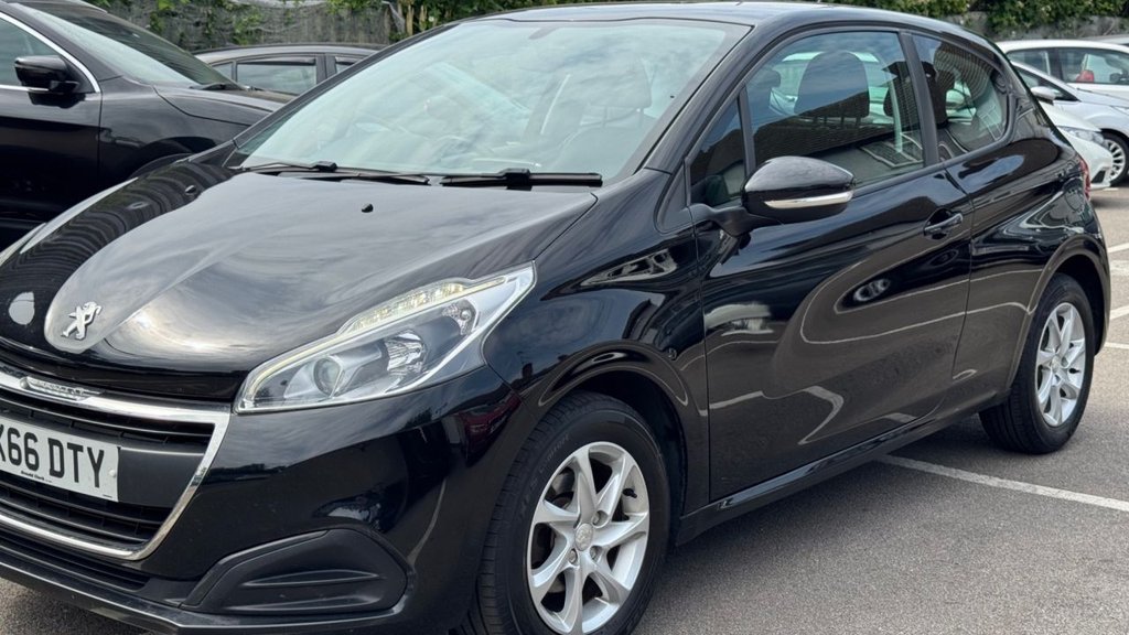 Peugeot 208