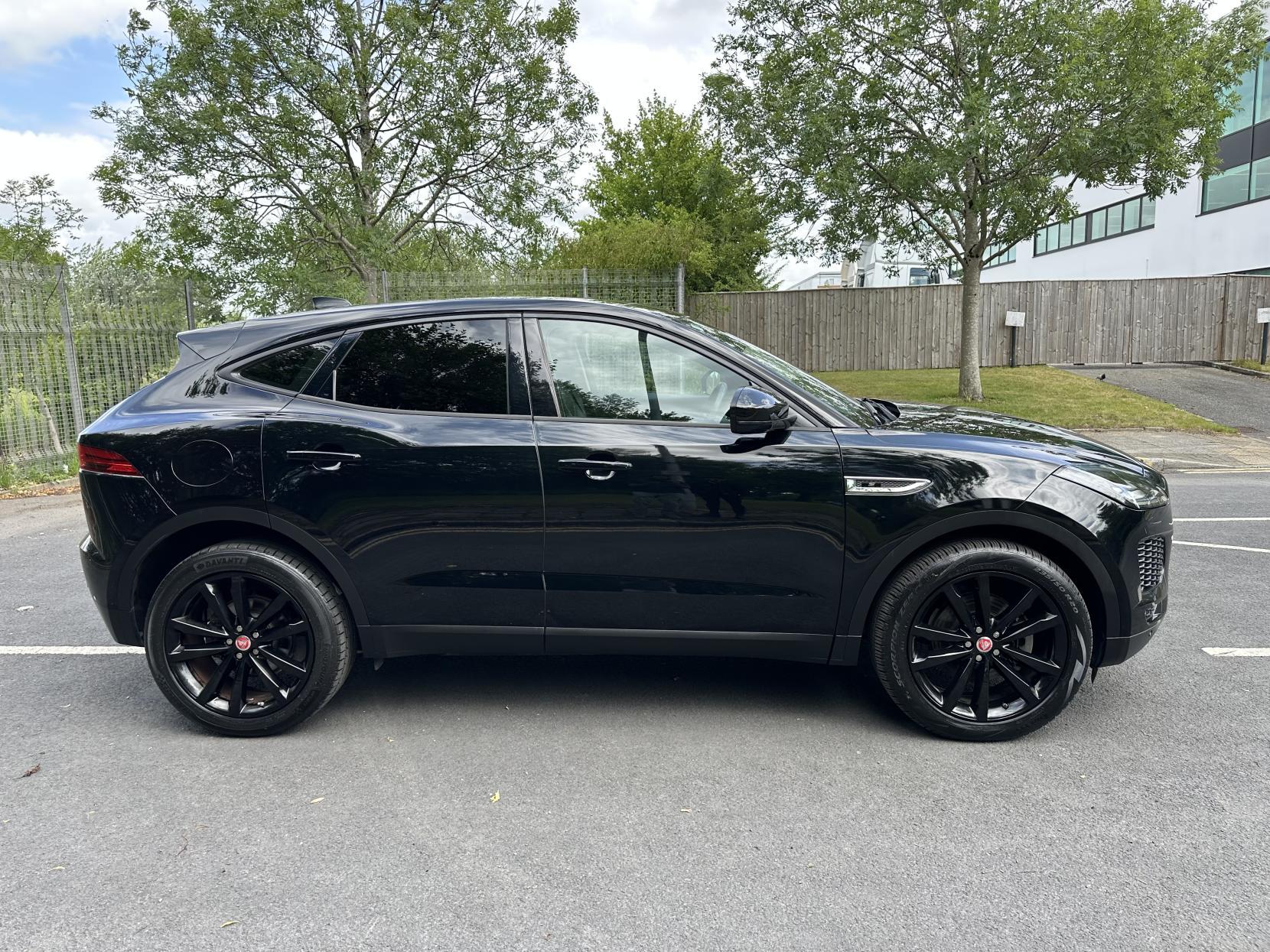 Jaguar E Pace