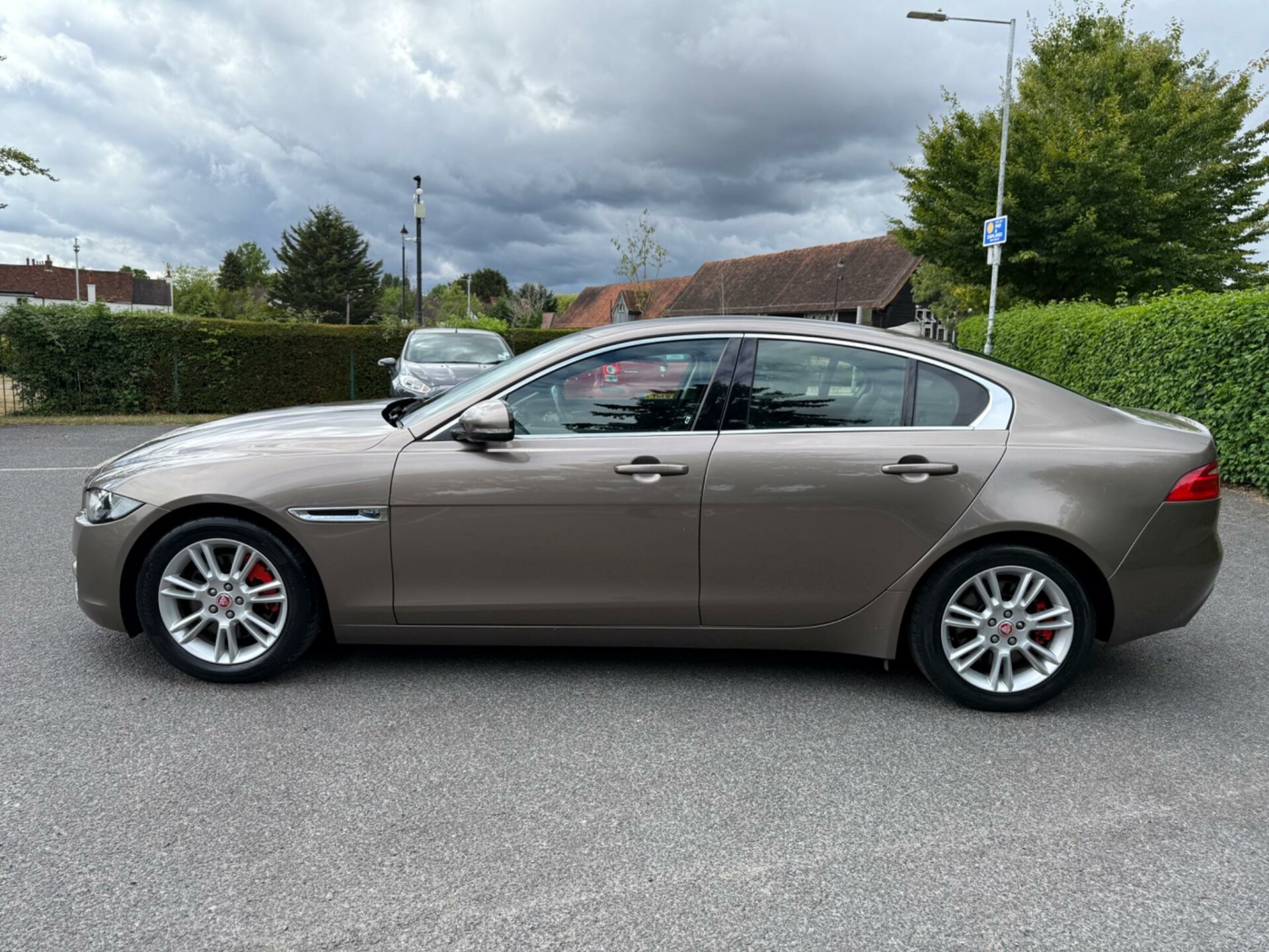 Jaguar XE