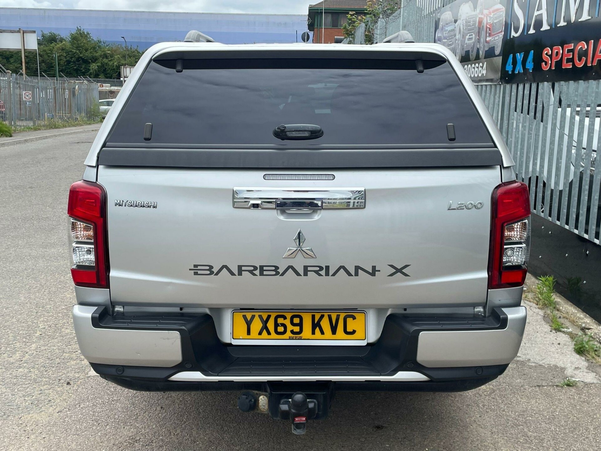 Mitsubishi L200