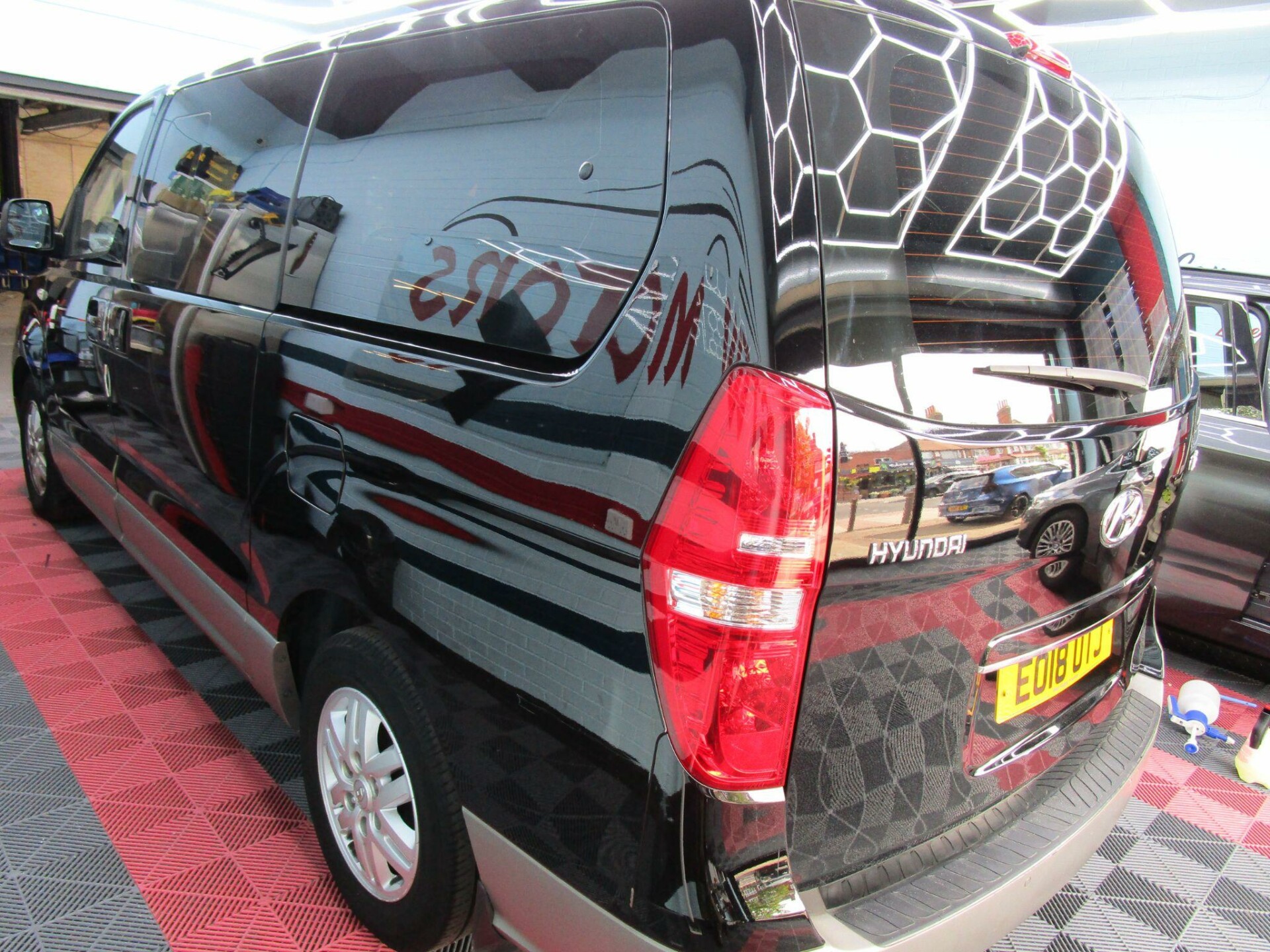 Hyundai i800