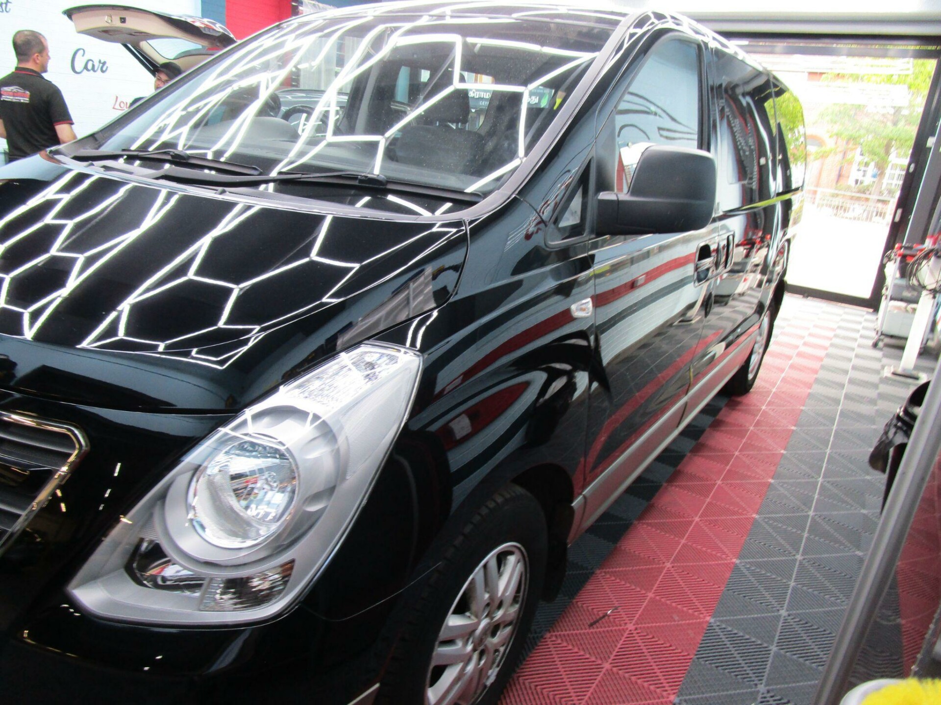 Hyundai i800