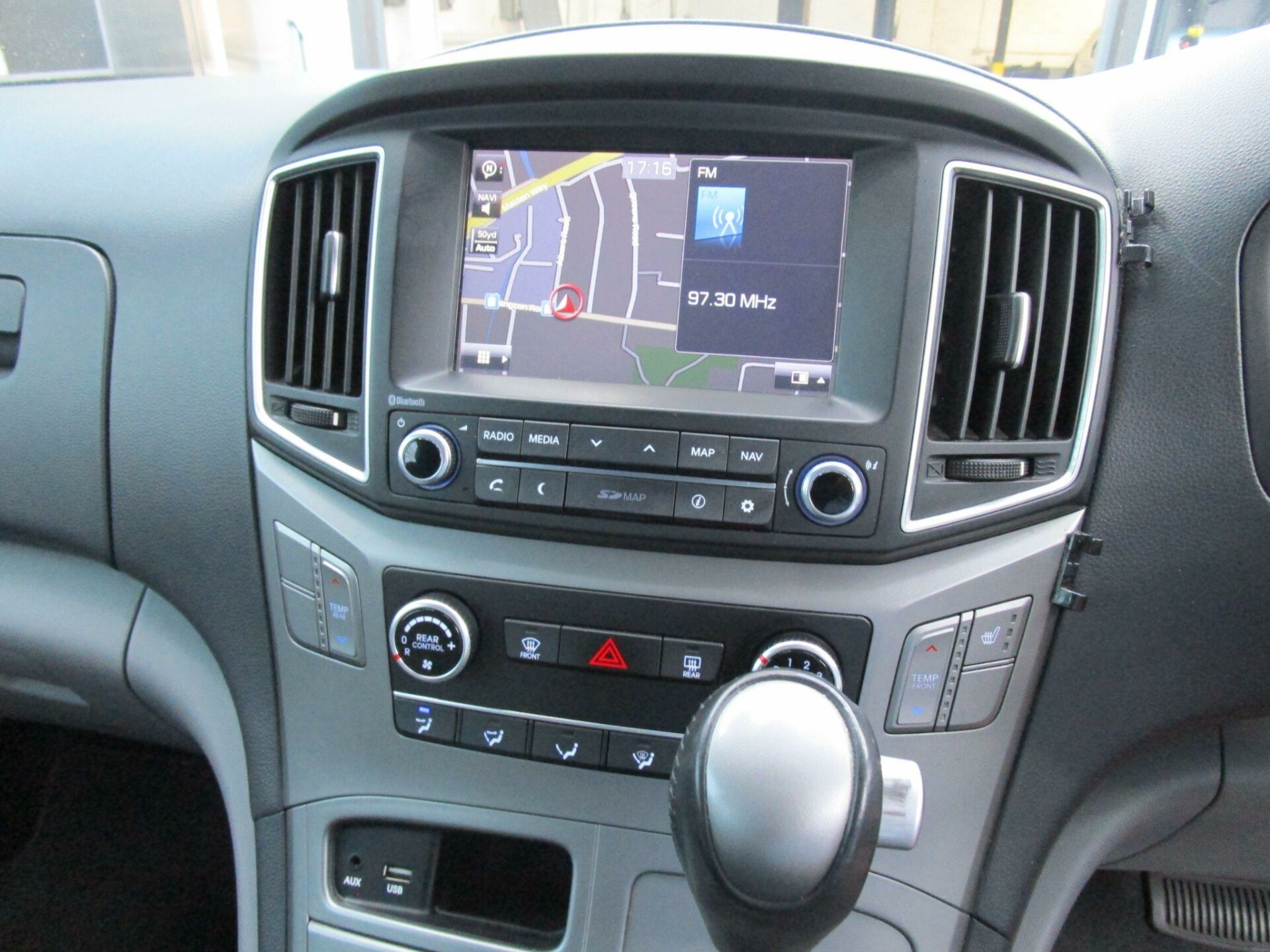 Hyundai i800