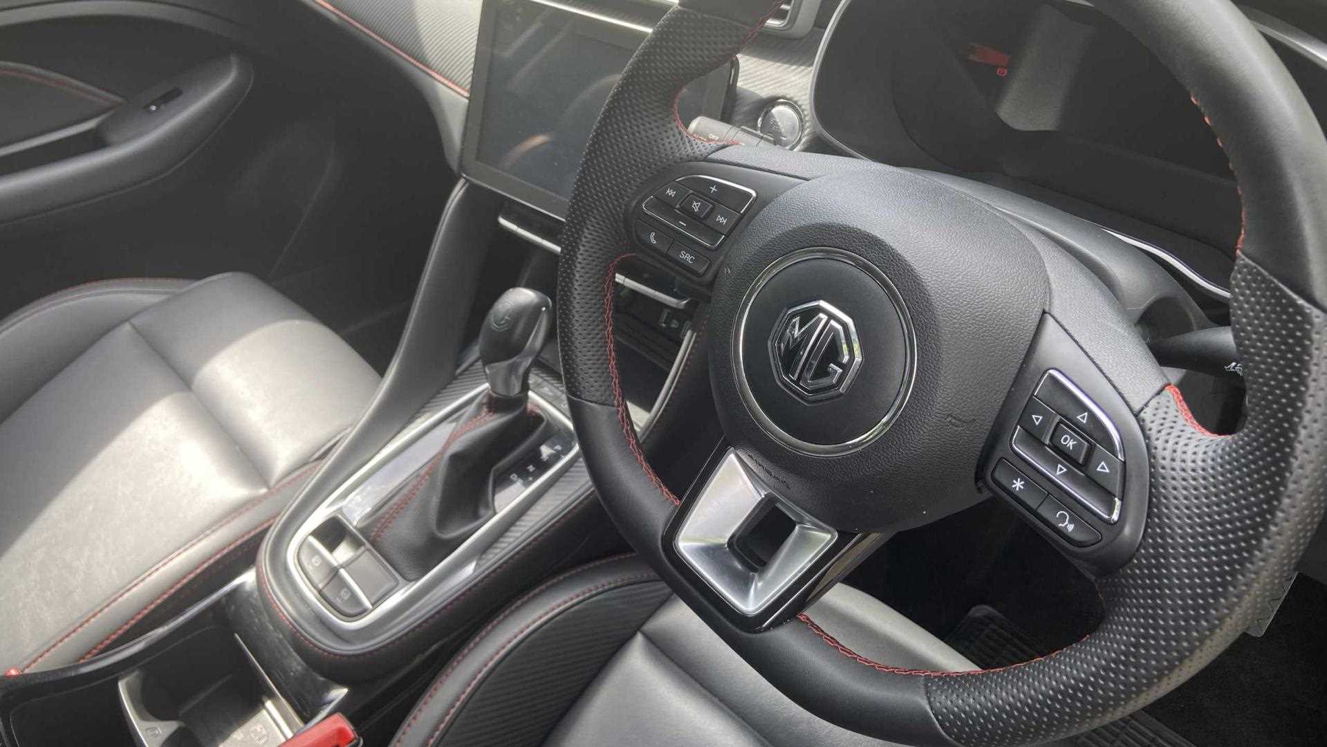 MG ZS