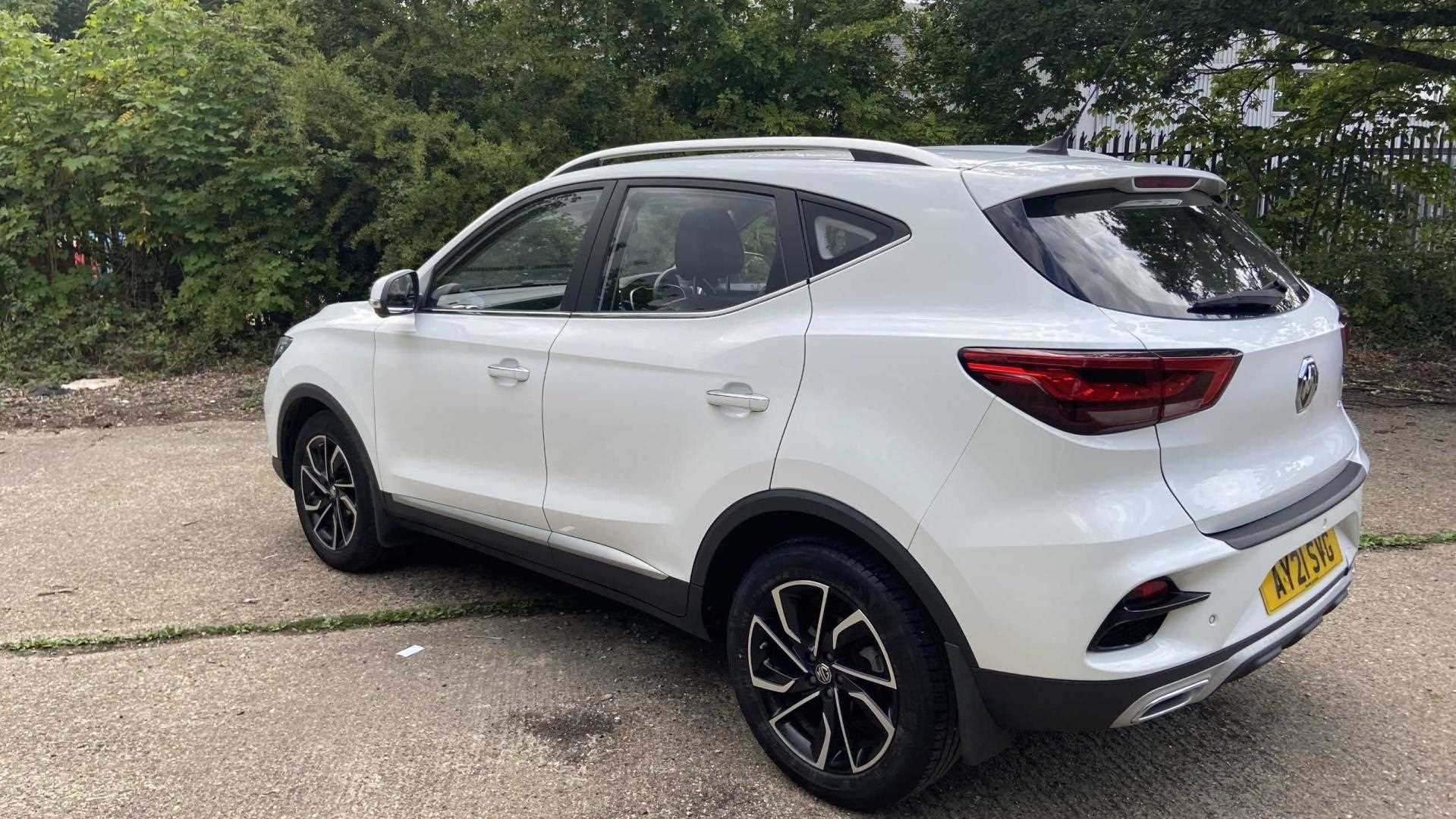 MG ZS