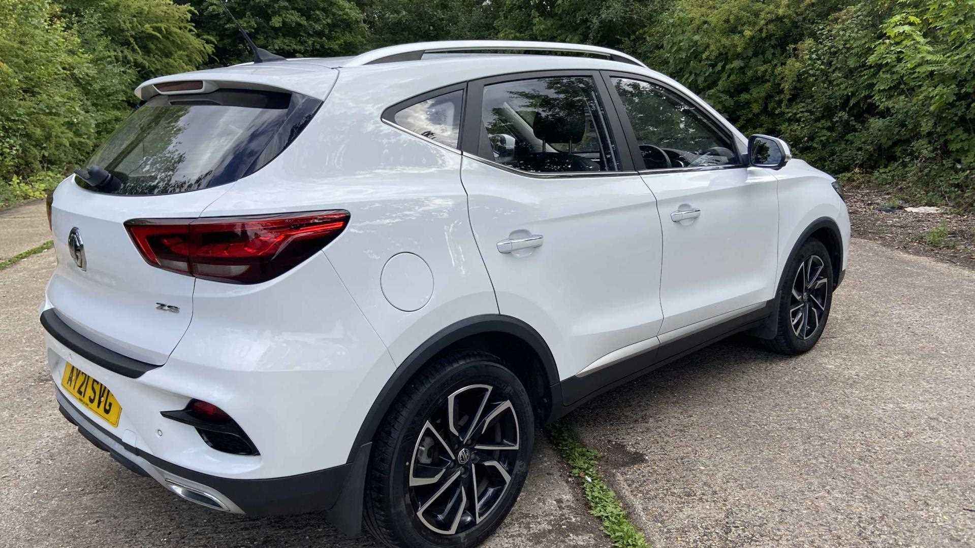 MG ZS