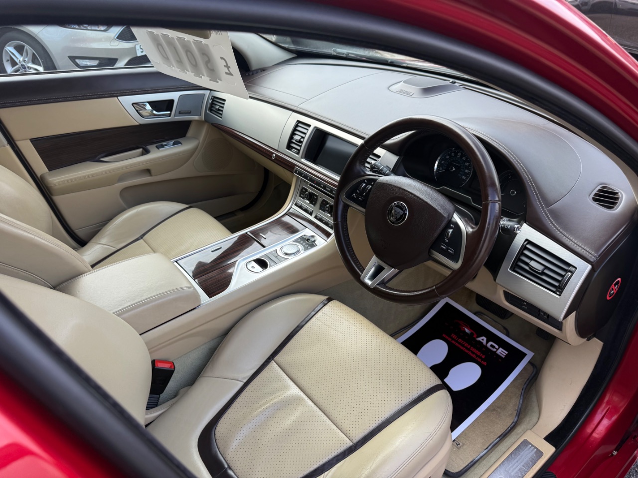 Jaguar XF