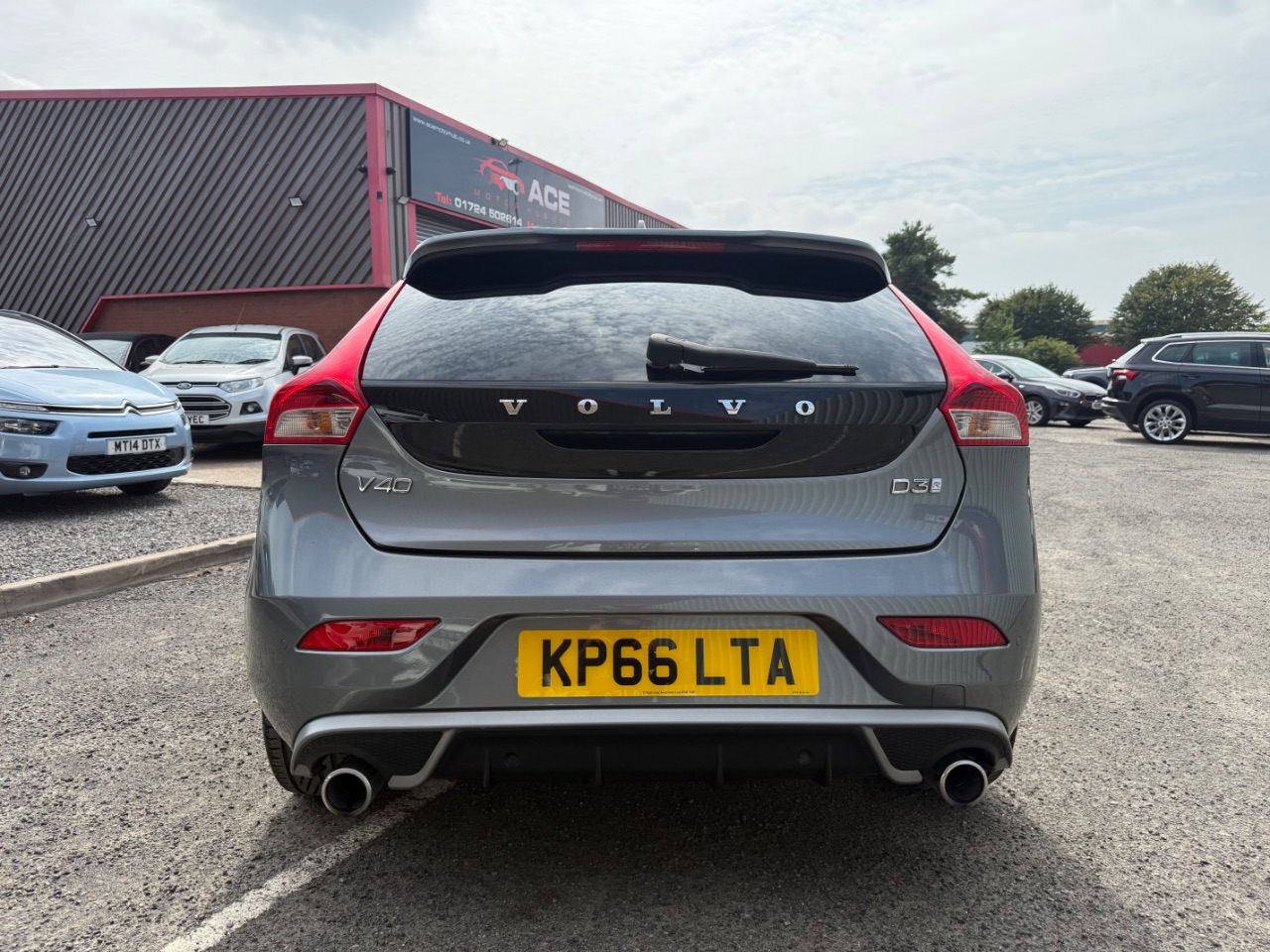 Volvo V40
