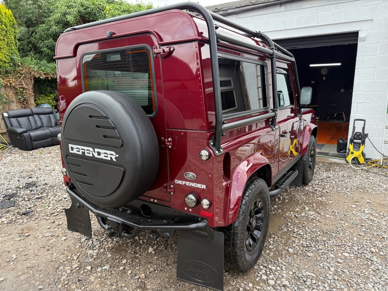 Land Rover Defender