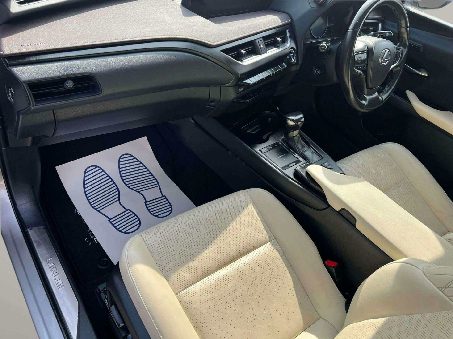Lexus UX