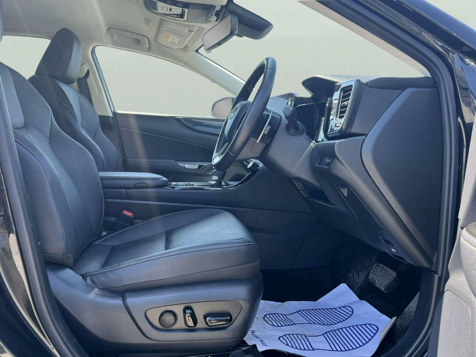 Lexus NX 300h