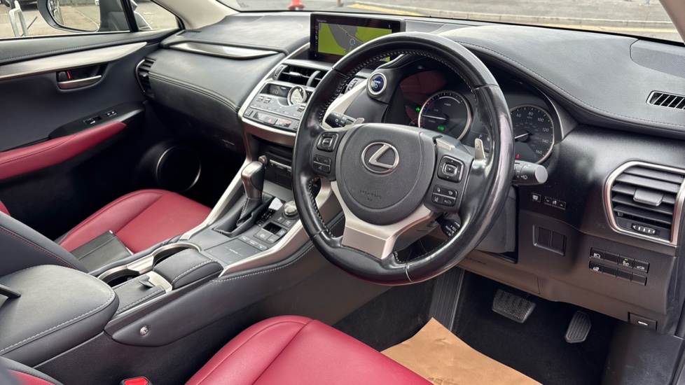 Lexus NX 300h